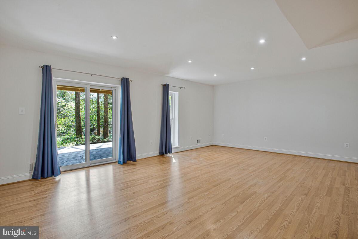 WOODS LANDING - Residential