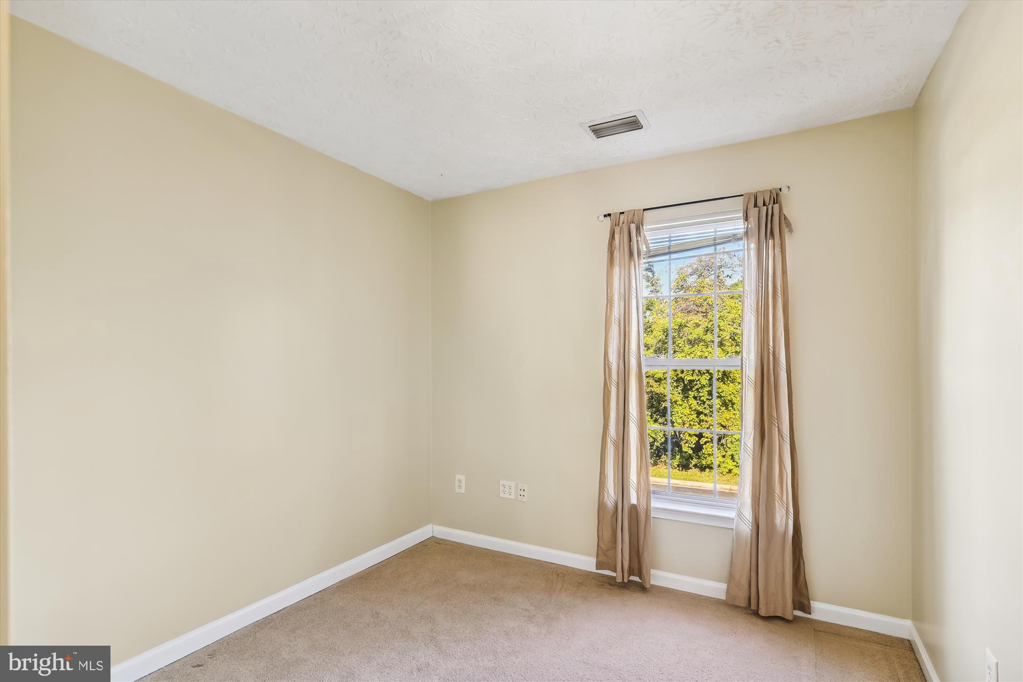 FOX CHASE - Residential