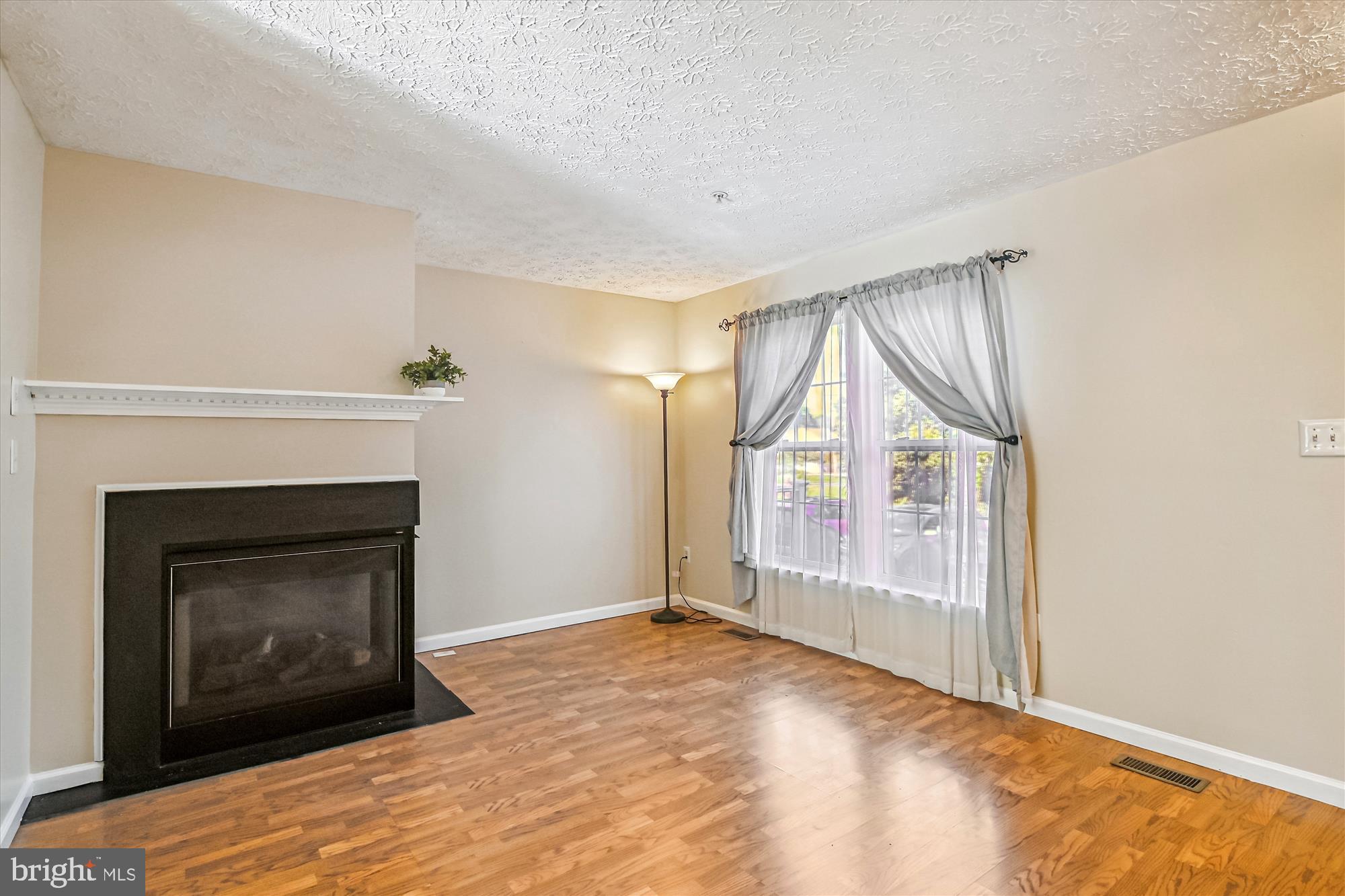 FOX CHASE - Residential