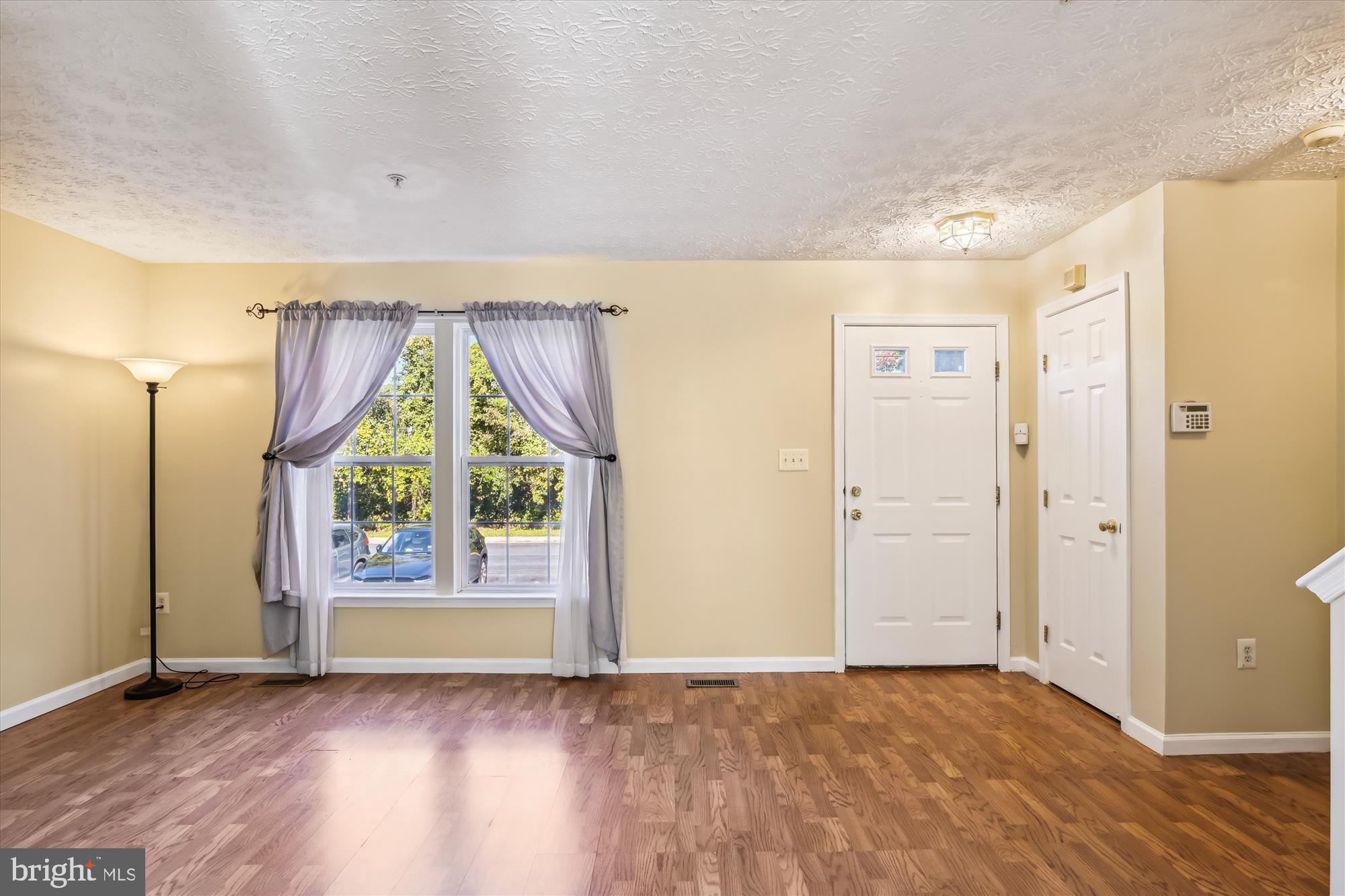 FOX CHASE - Residential