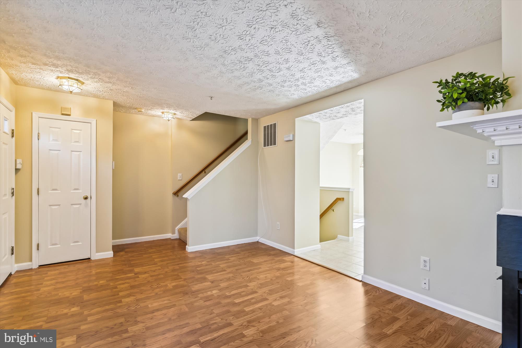 FOX CHASE - Residential