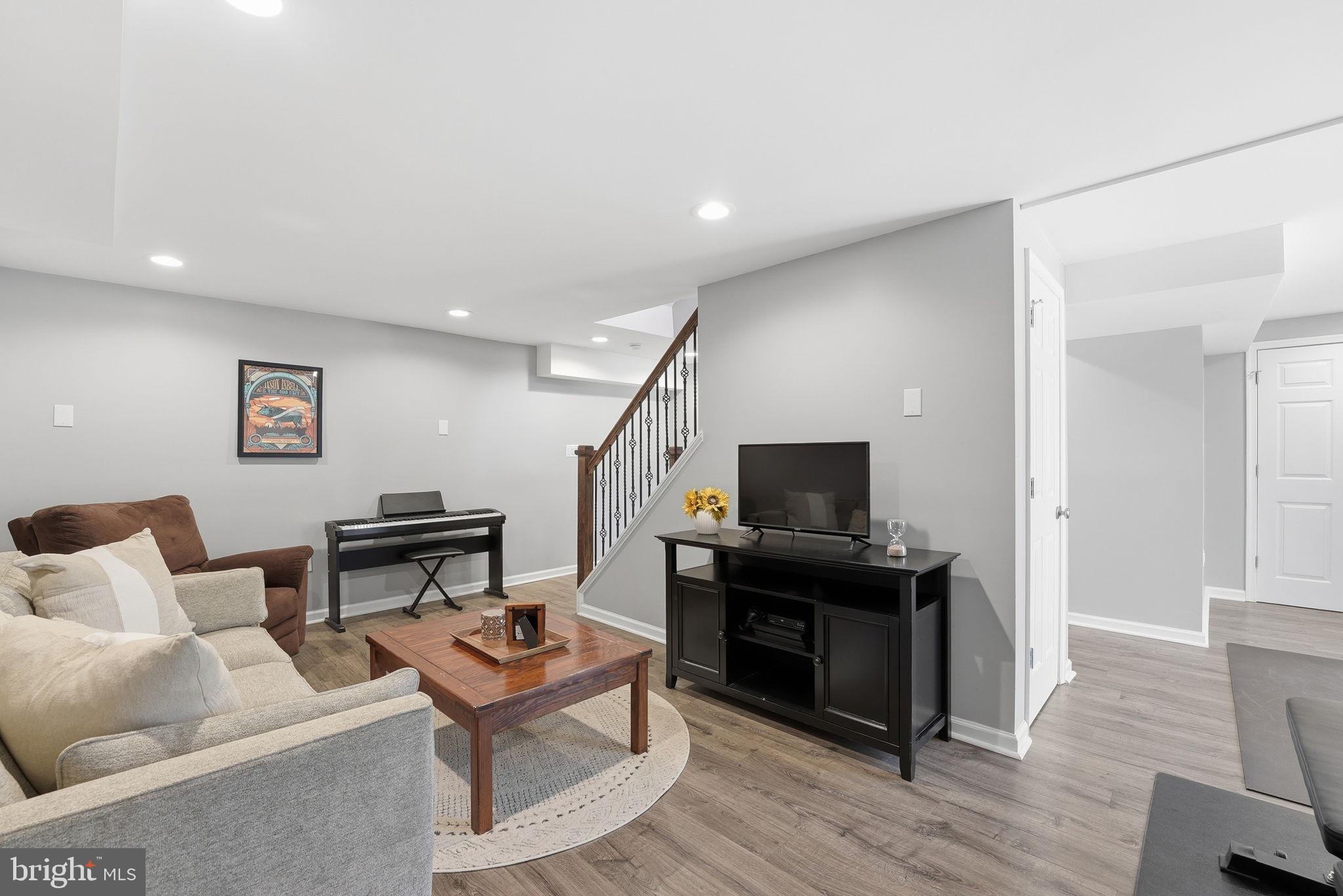 PARKSIDE ESTATES - Residential