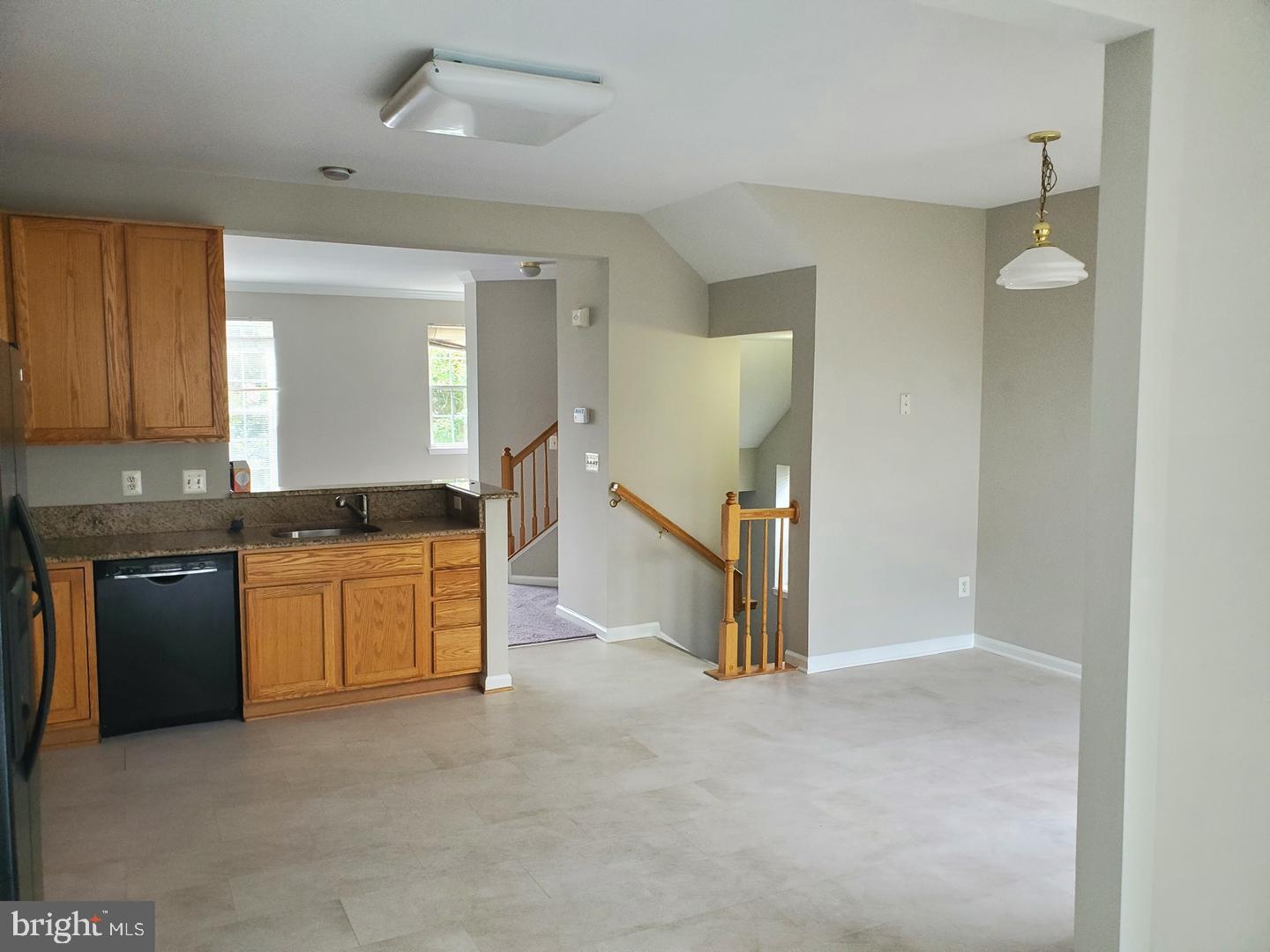 1372 CRANES BILL WAY