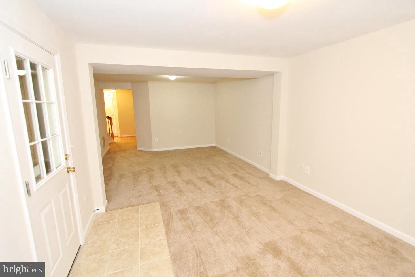 1372 CRANES BILL WAY