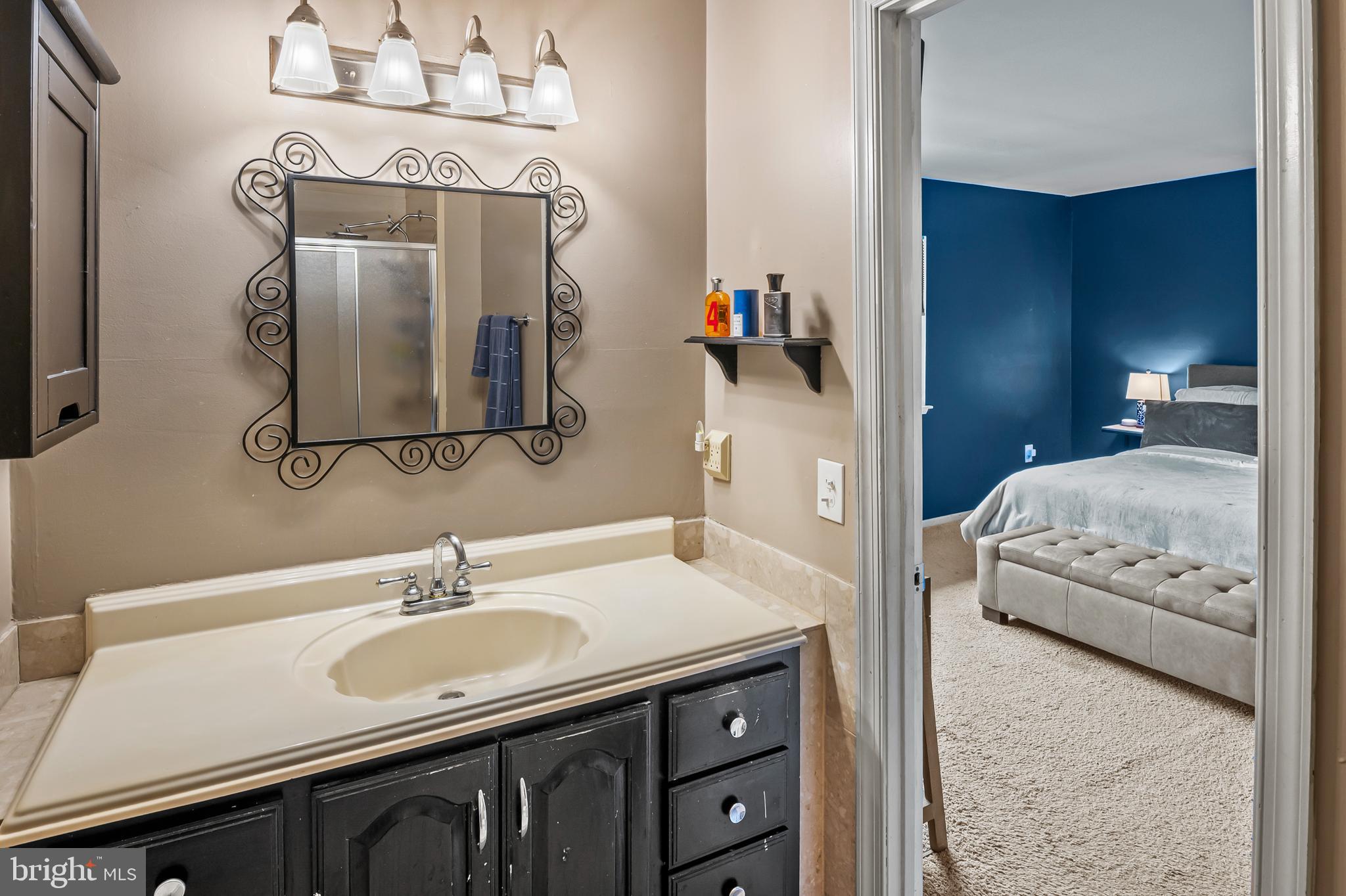 TOWN CENTER - Residential