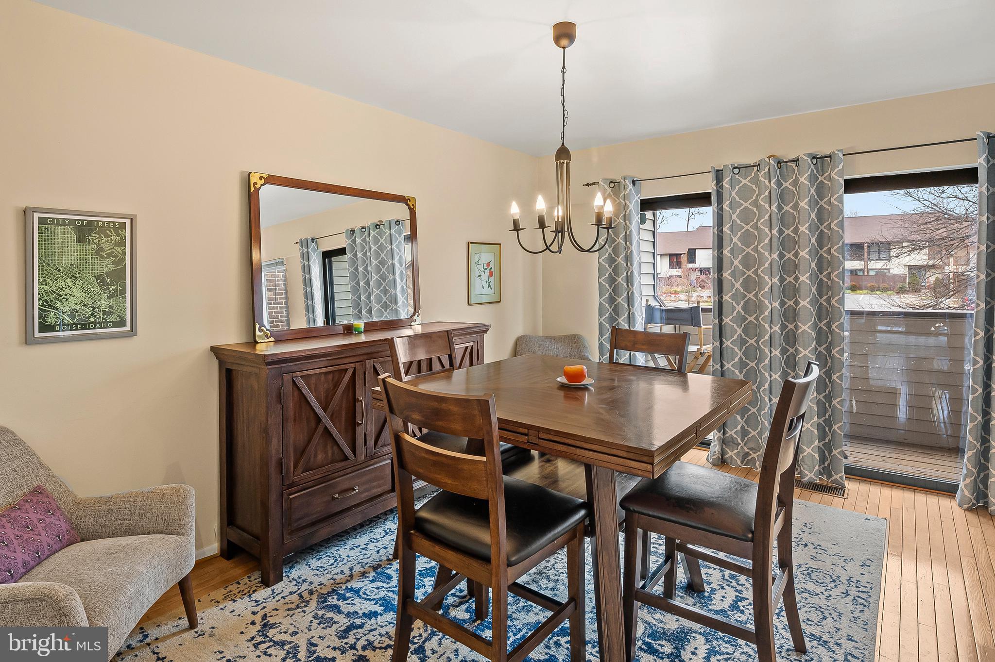 TOWN CENTER - Residential