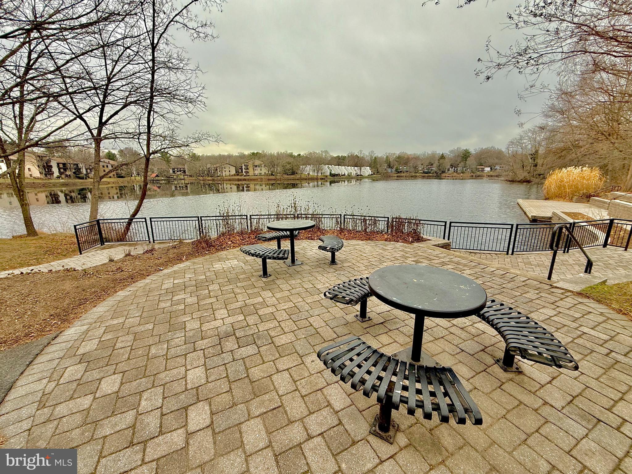 TOWN CENTER - Residential