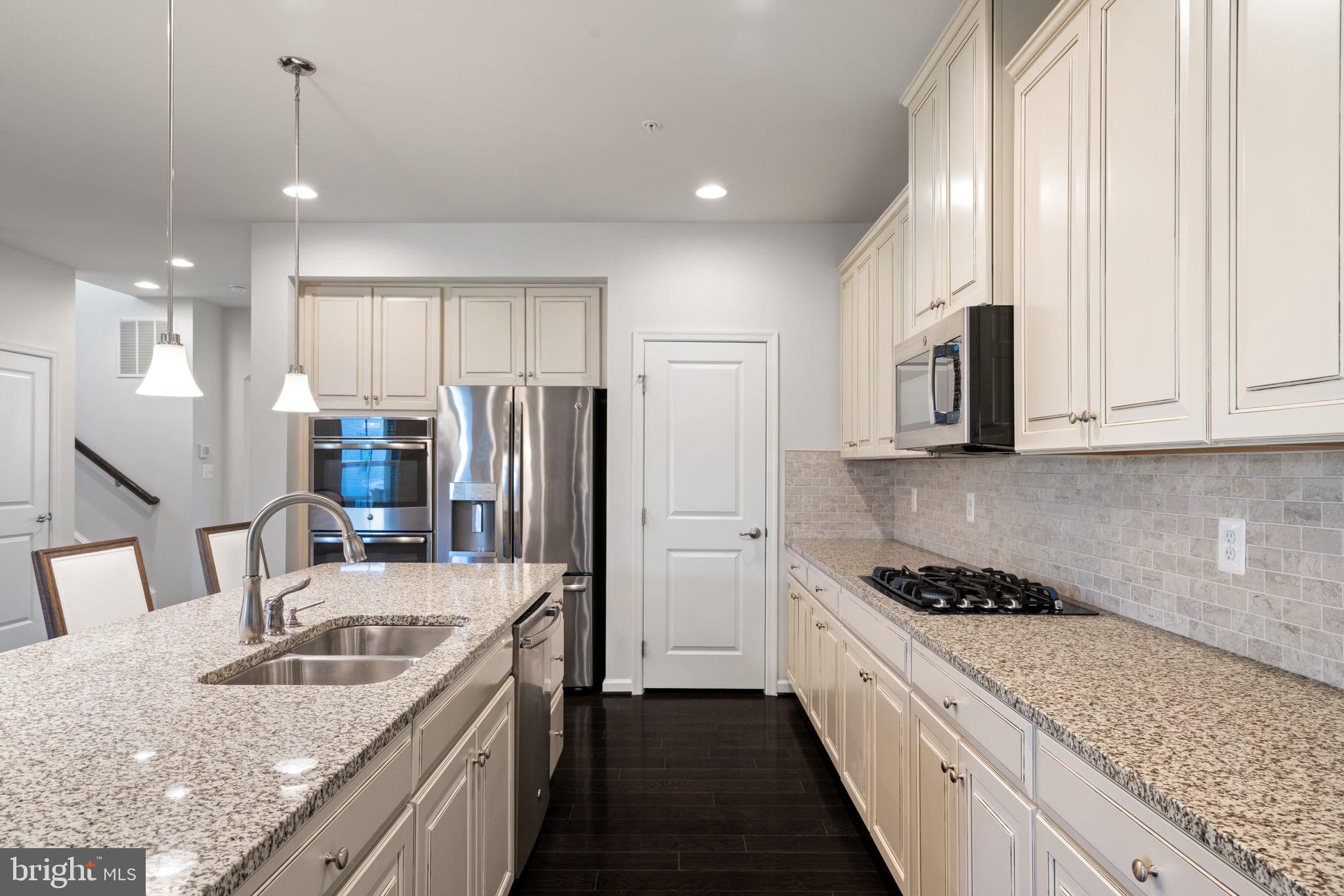 POTOMAC SHORES - Residential