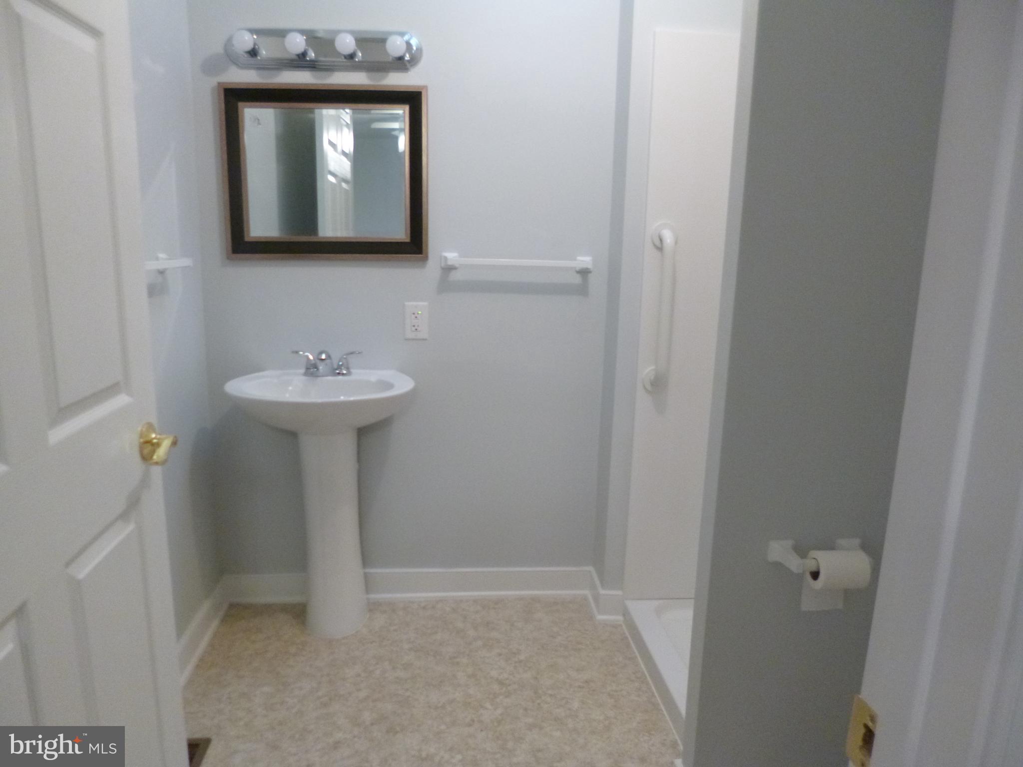 JACKSON PARK - Residential Lease