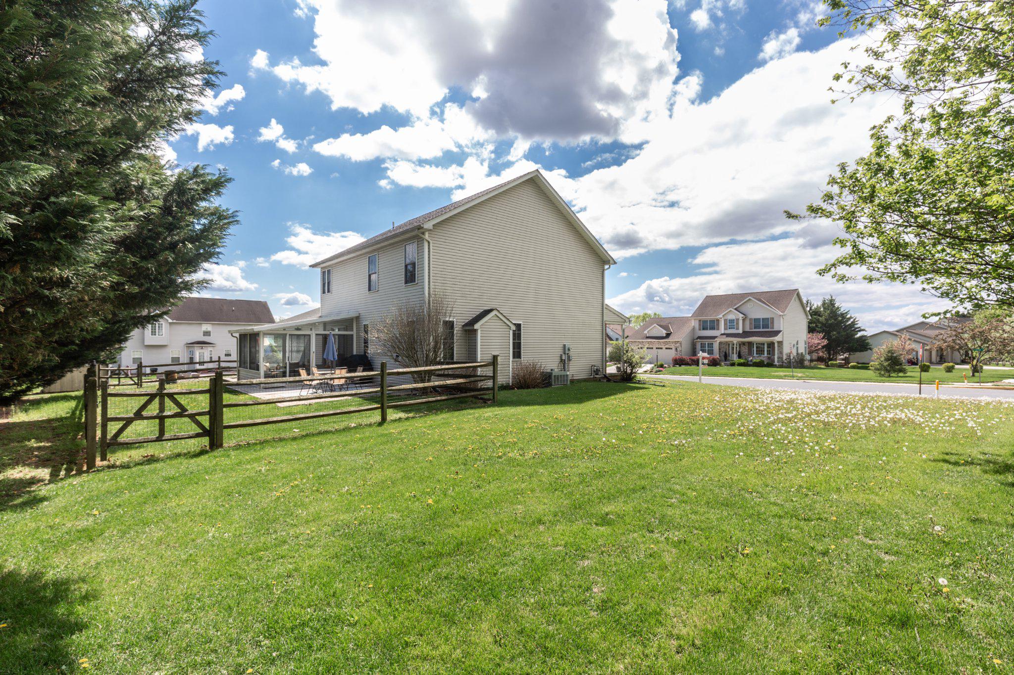 MEADOWVIEW - Residential