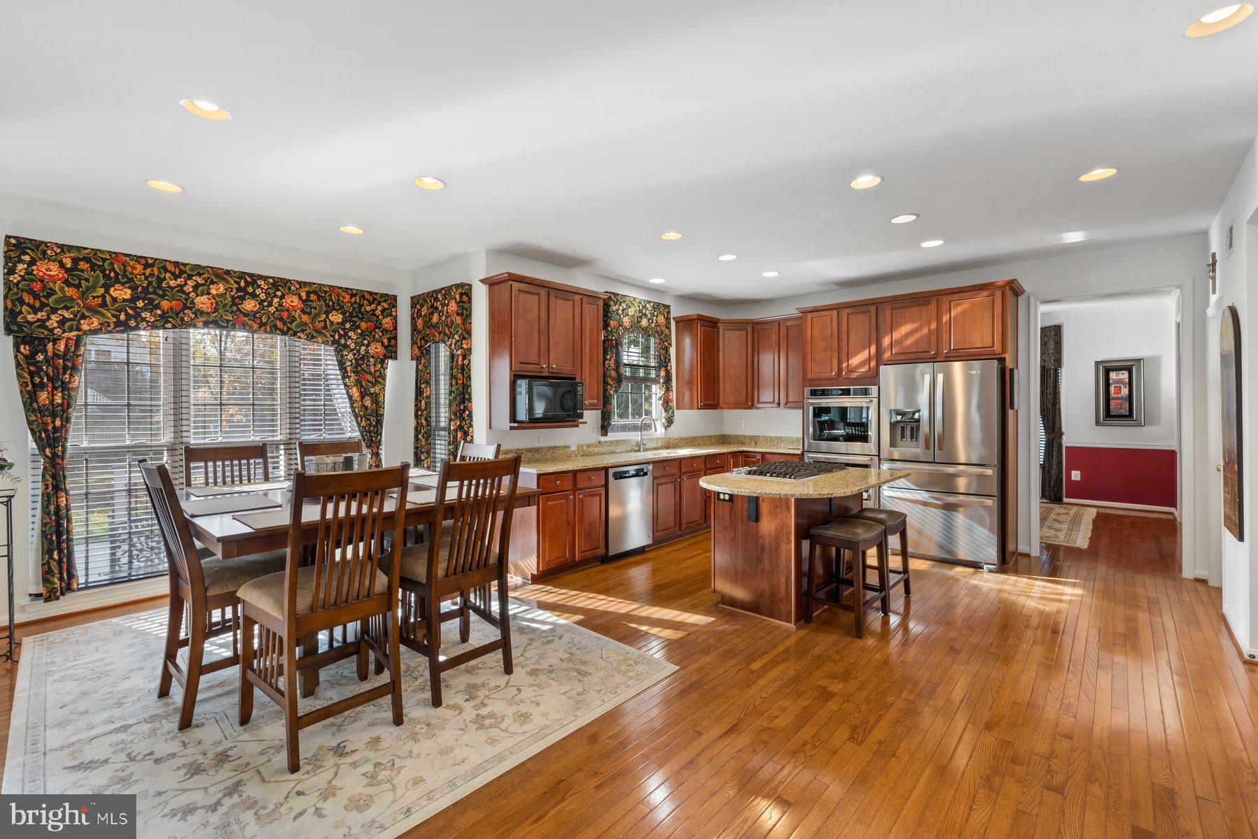 CHAPEL GROVE - Residential