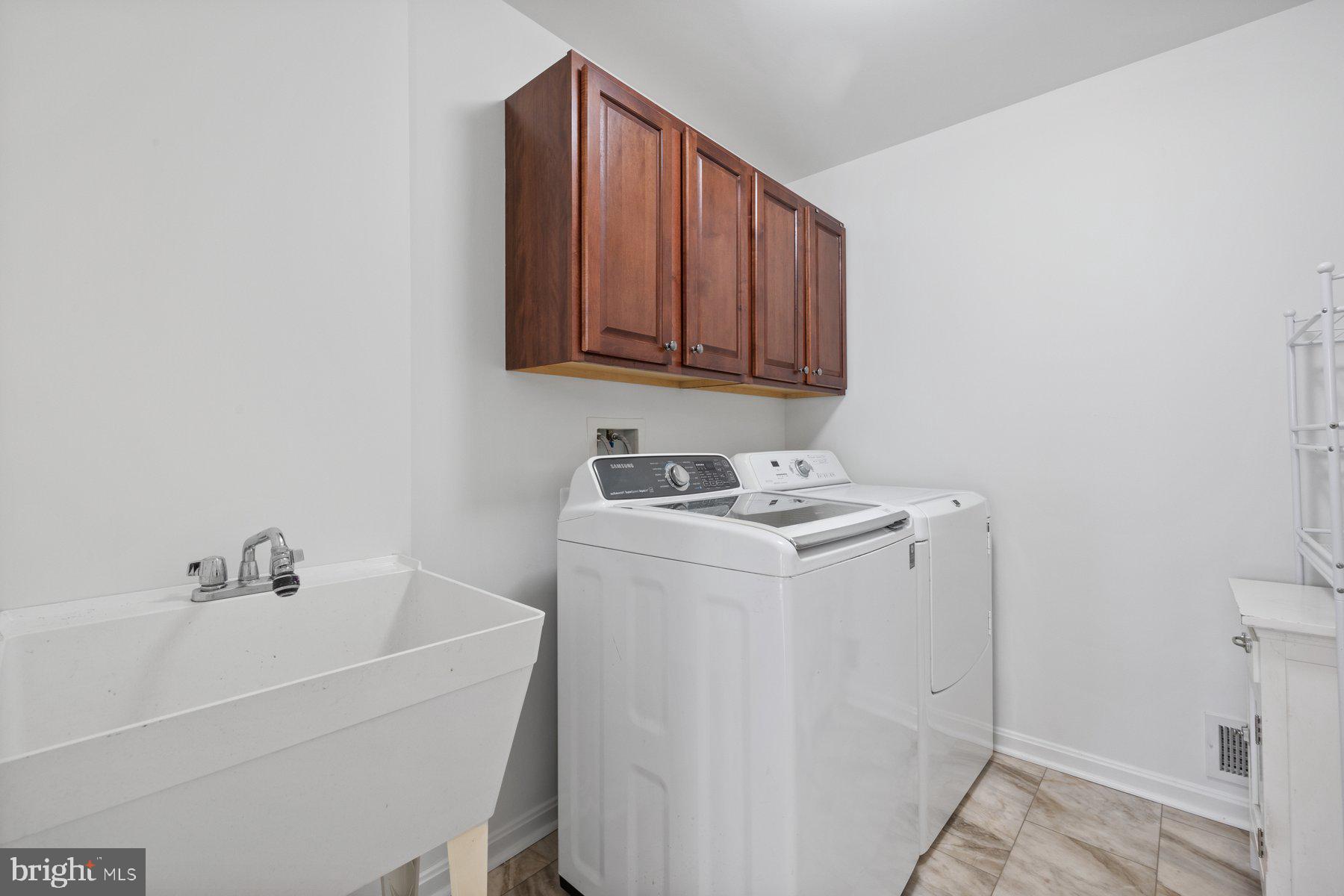 CHAPEL GROVE - Residential