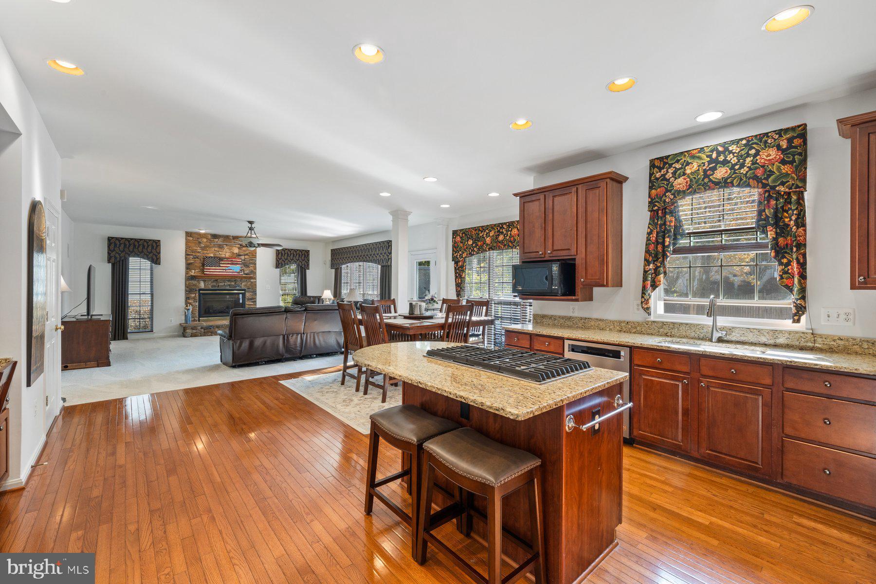 CHAPEL GROVE - Residential