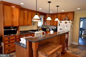 GLENVIEW - Residential Lease