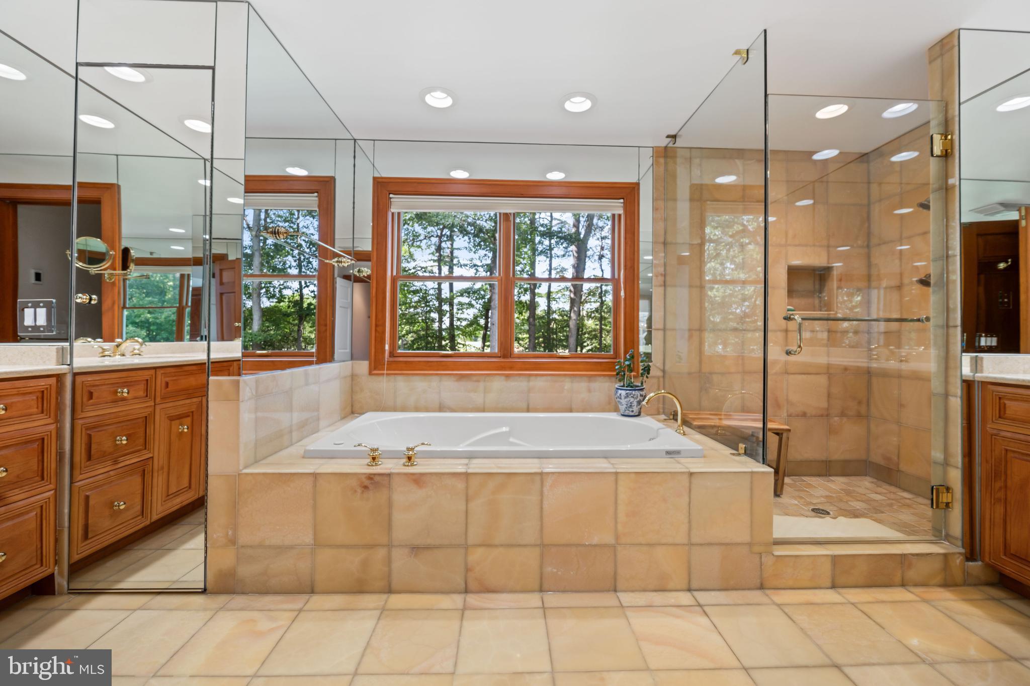 BENNETT POINT - Residential