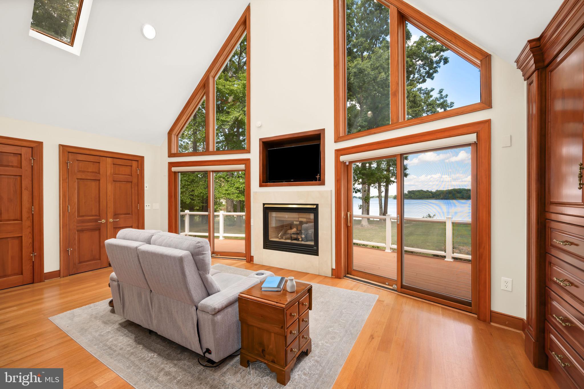 BENNETT POINT - Residential