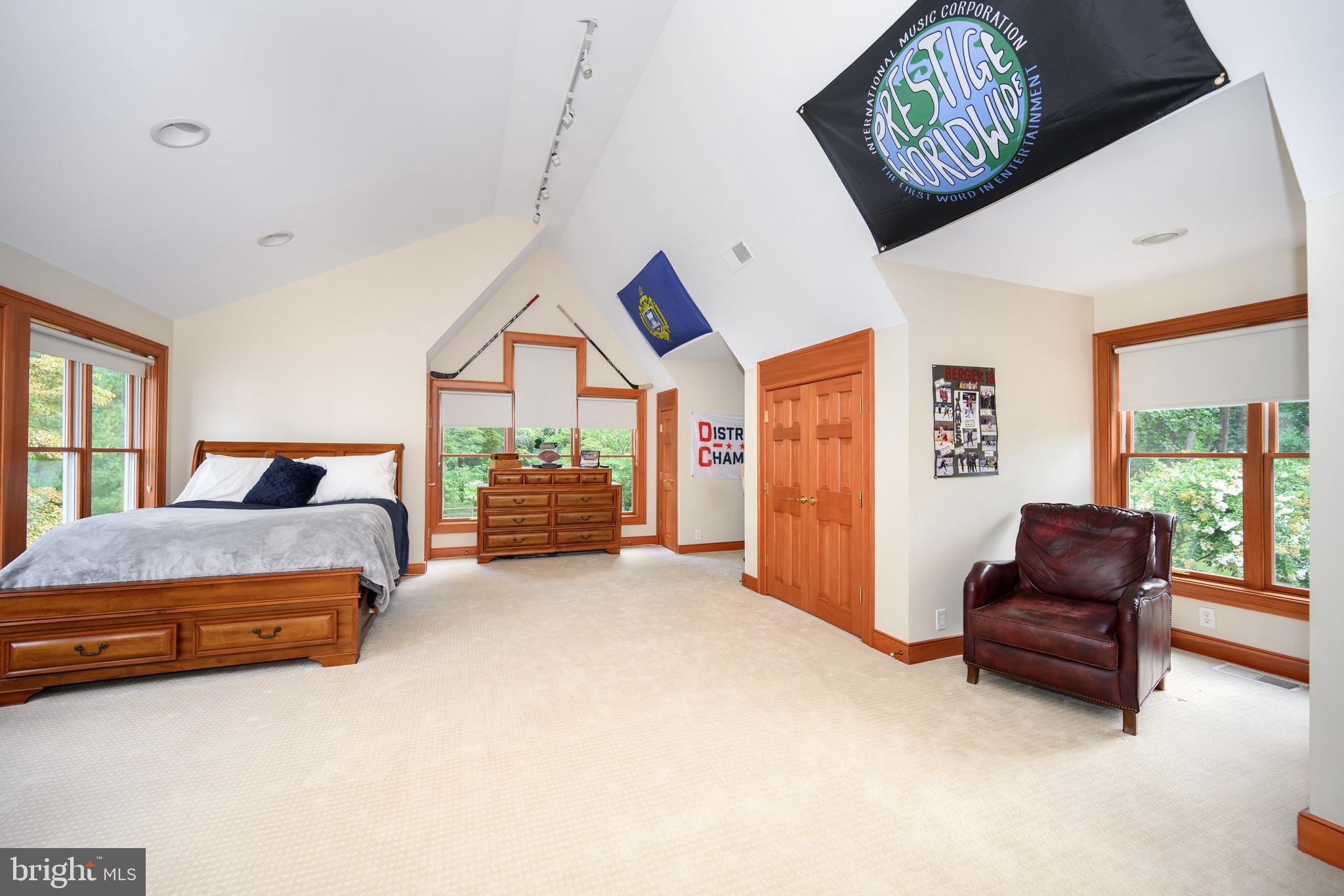 BENNETT POINT - Residential