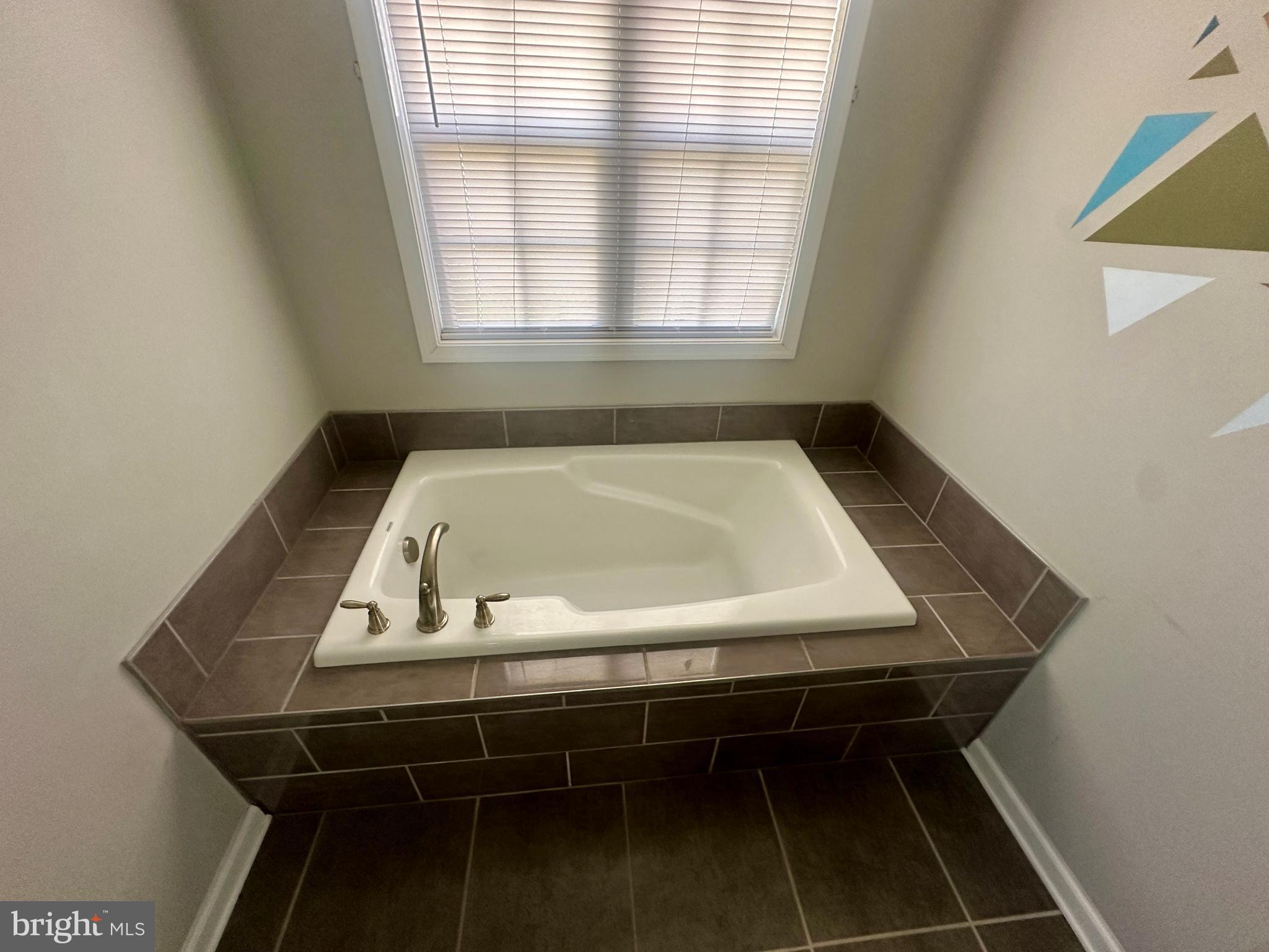 HICKORY RUN II - Residential