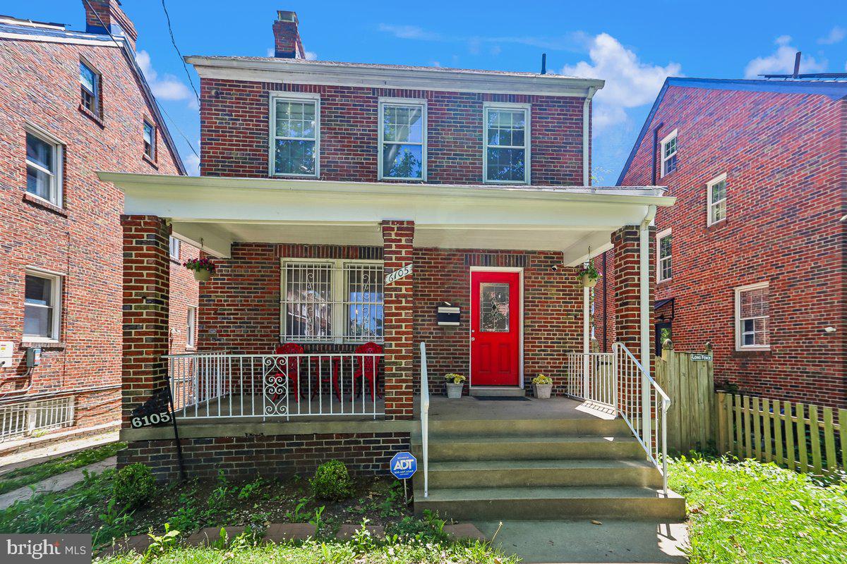 6105 5TH STREET NW