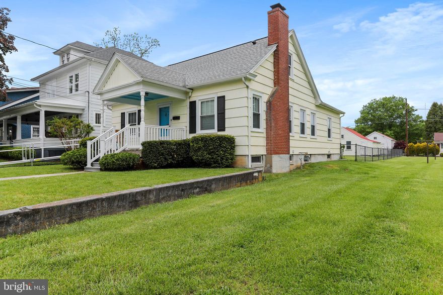 Very nice home on quiet street just off King Street on the West end.  Home has three bedrooms on the main level and two on the upper level. The home currently has the washer and dryer in one of the main level bedrooms but can be moved to the basement hookup.  There is a new bedroom or family room on the upper level with new full bath.  Lots of storage and another bedroom on that level.  Basement is for storage or laundry.  New roof 2016, new furnace 2016 (gas/electric hybrid),  All vinyl replacement windows. Reverse osmosis, water softener. Main level can be accessed by the front walk and stair or use the ramp from the sidewalk to the front porch.  Back is fully fenced with two gates. Alley access in the back and a storage shed.  Sale includes empty lot to north of house.
Close to War Memorial Park.  Owner/Agent.