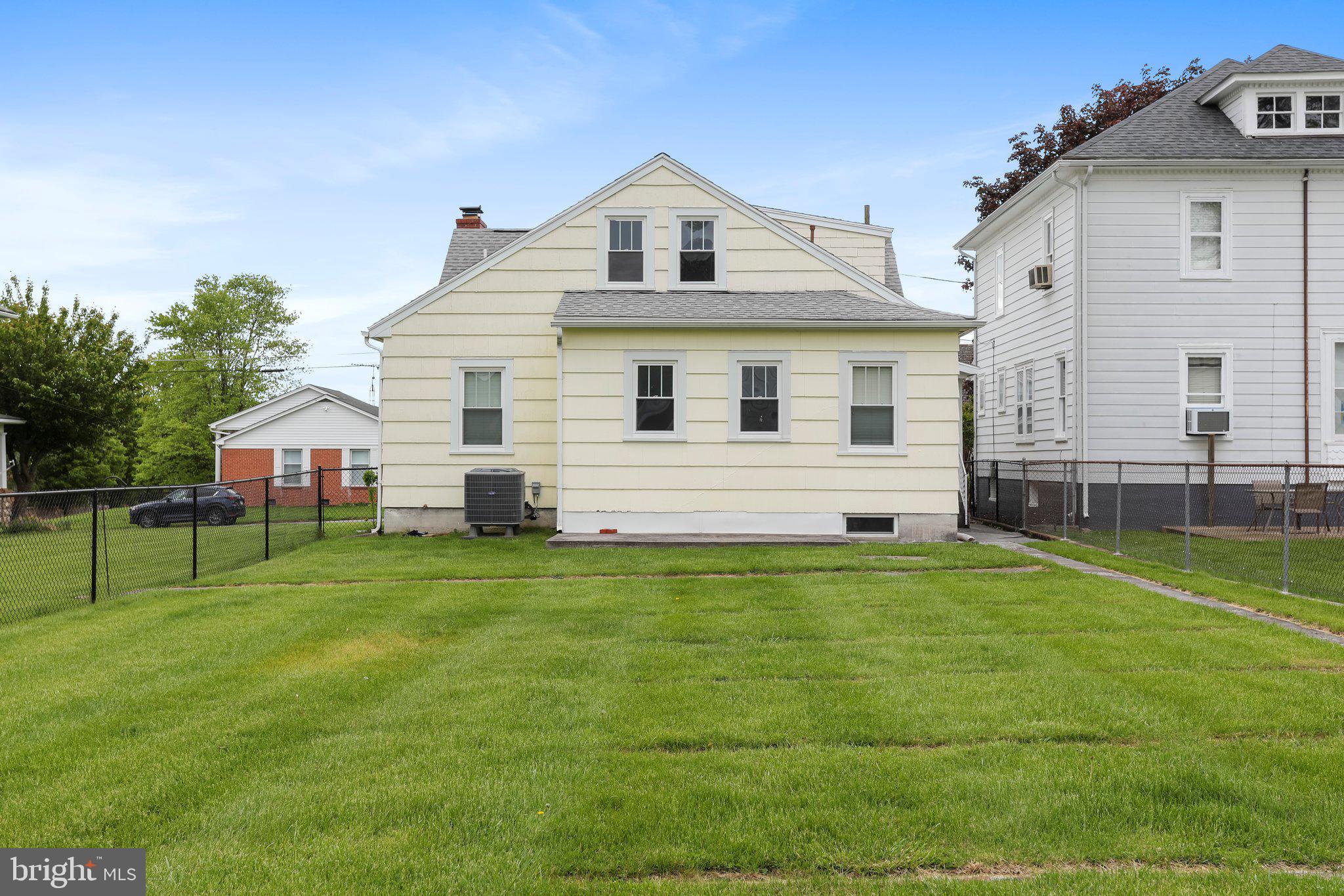 MARTINSBURG CITY - Residential