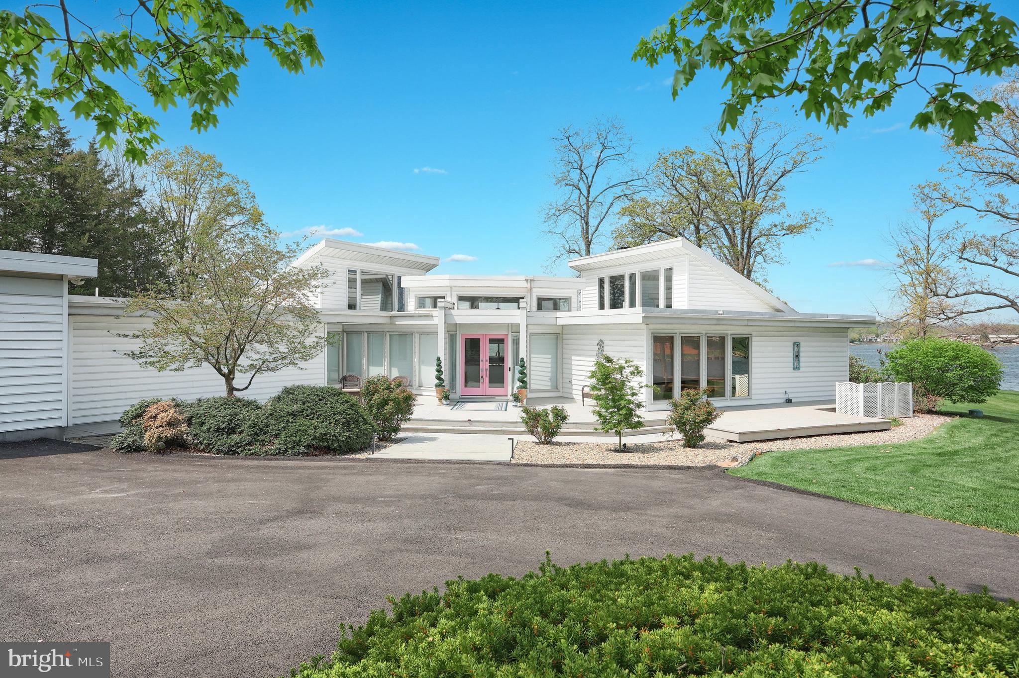 LAKE MEADE - Residential