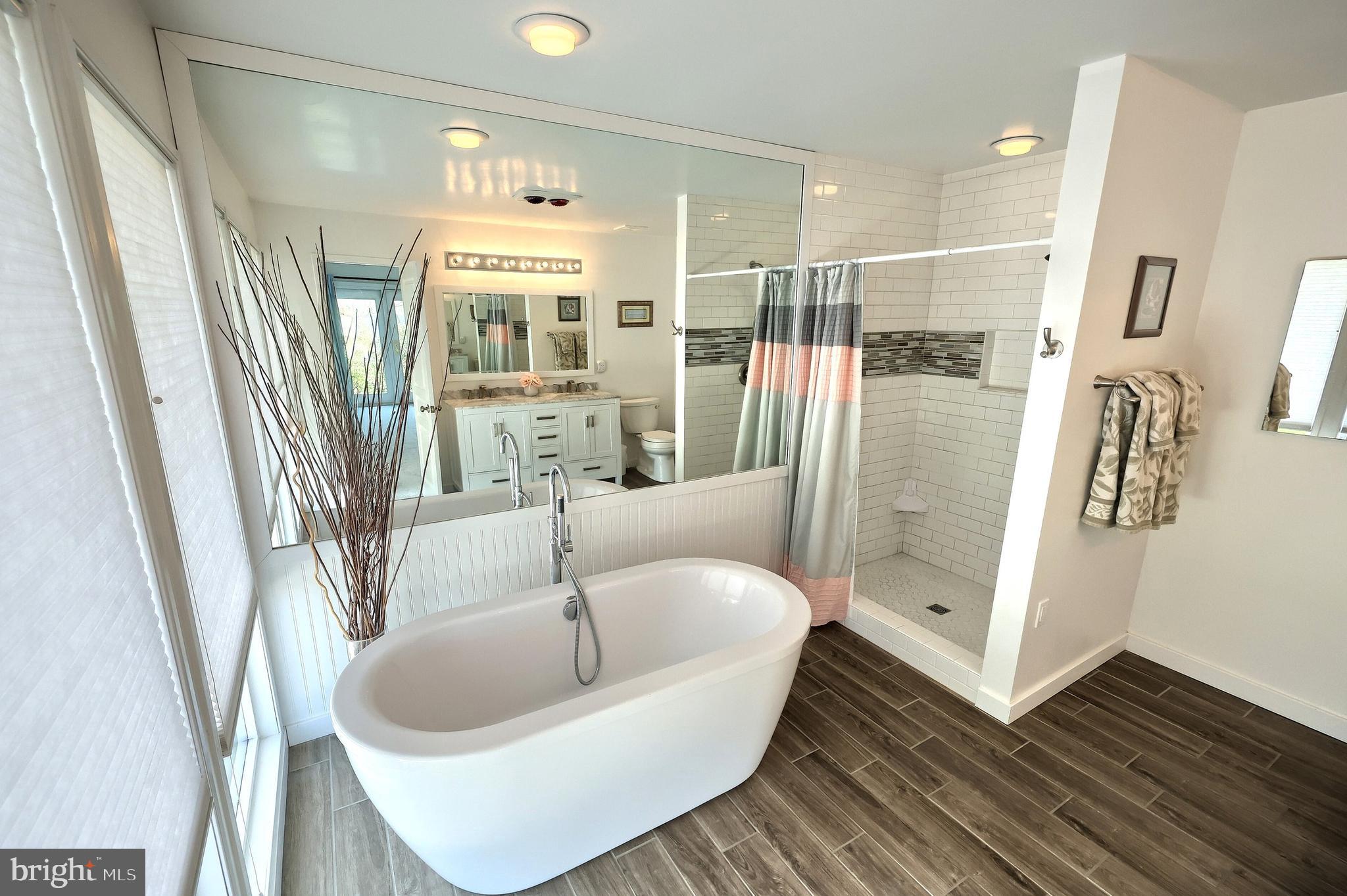 LAKE MEADE - Residential