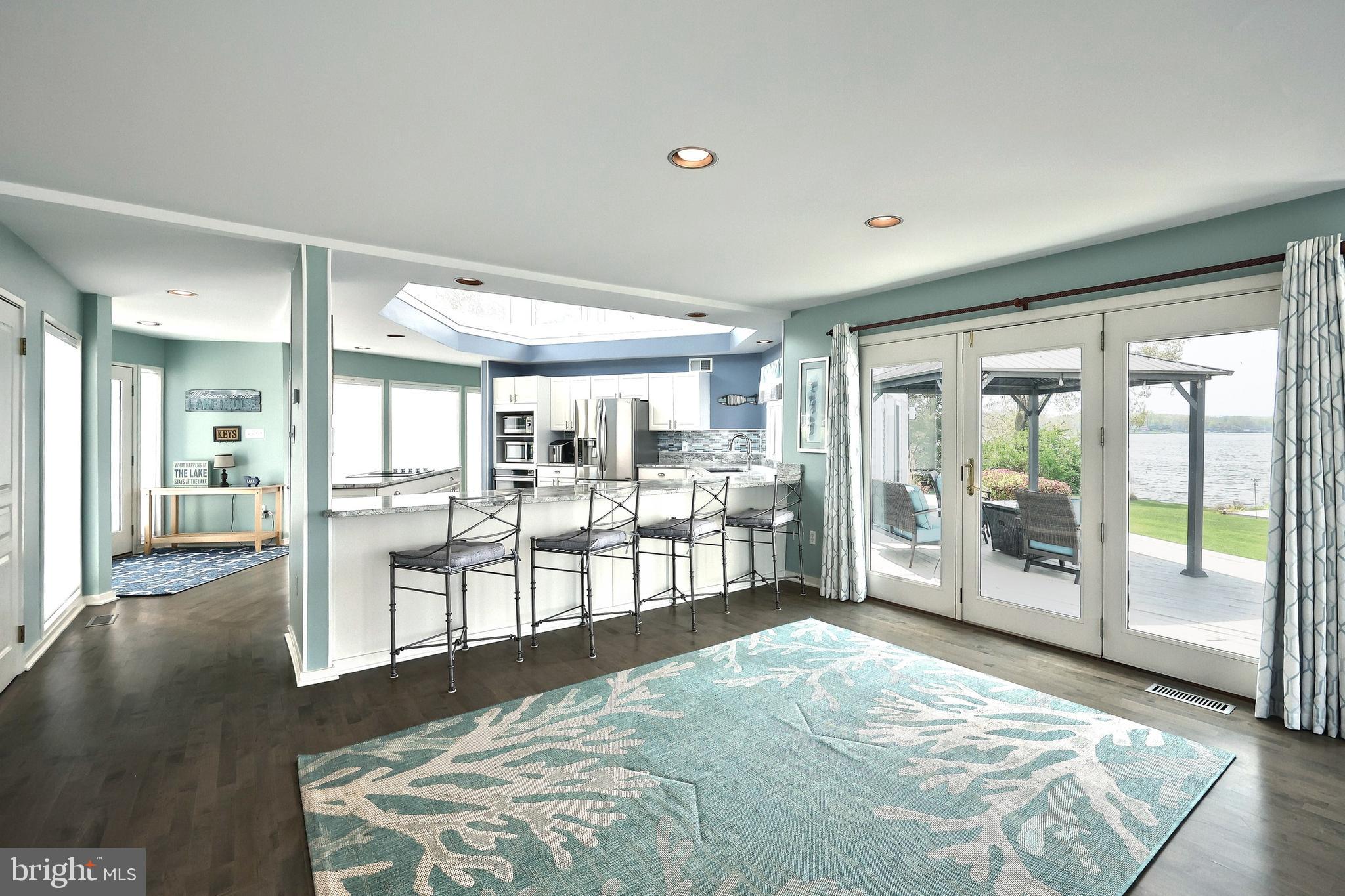 LAKE MEADE - Residential