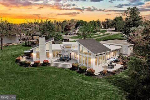 7 LEE COVE EAST BERLIN PA 17316