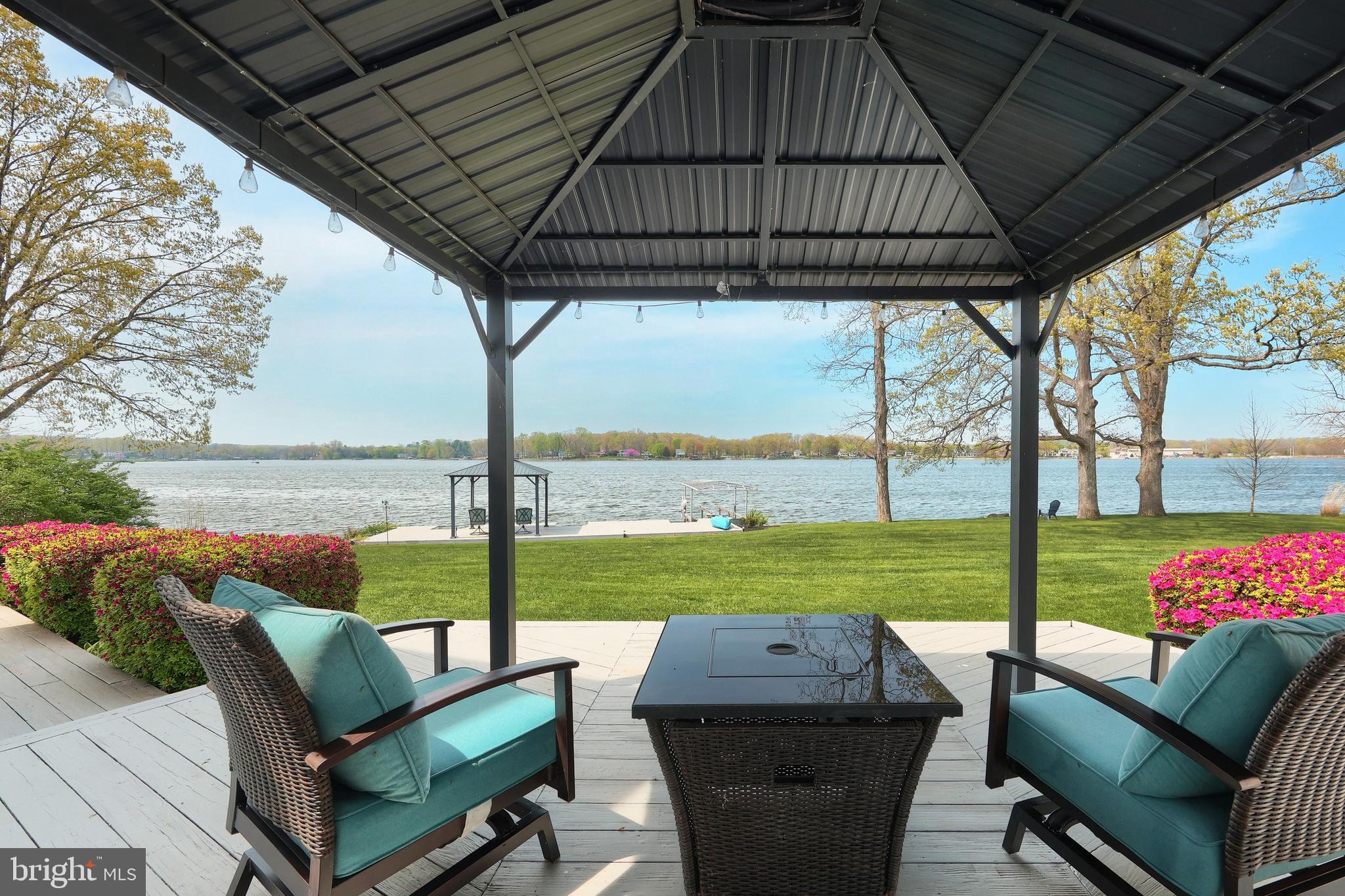 LAKE MEADE - Residential
