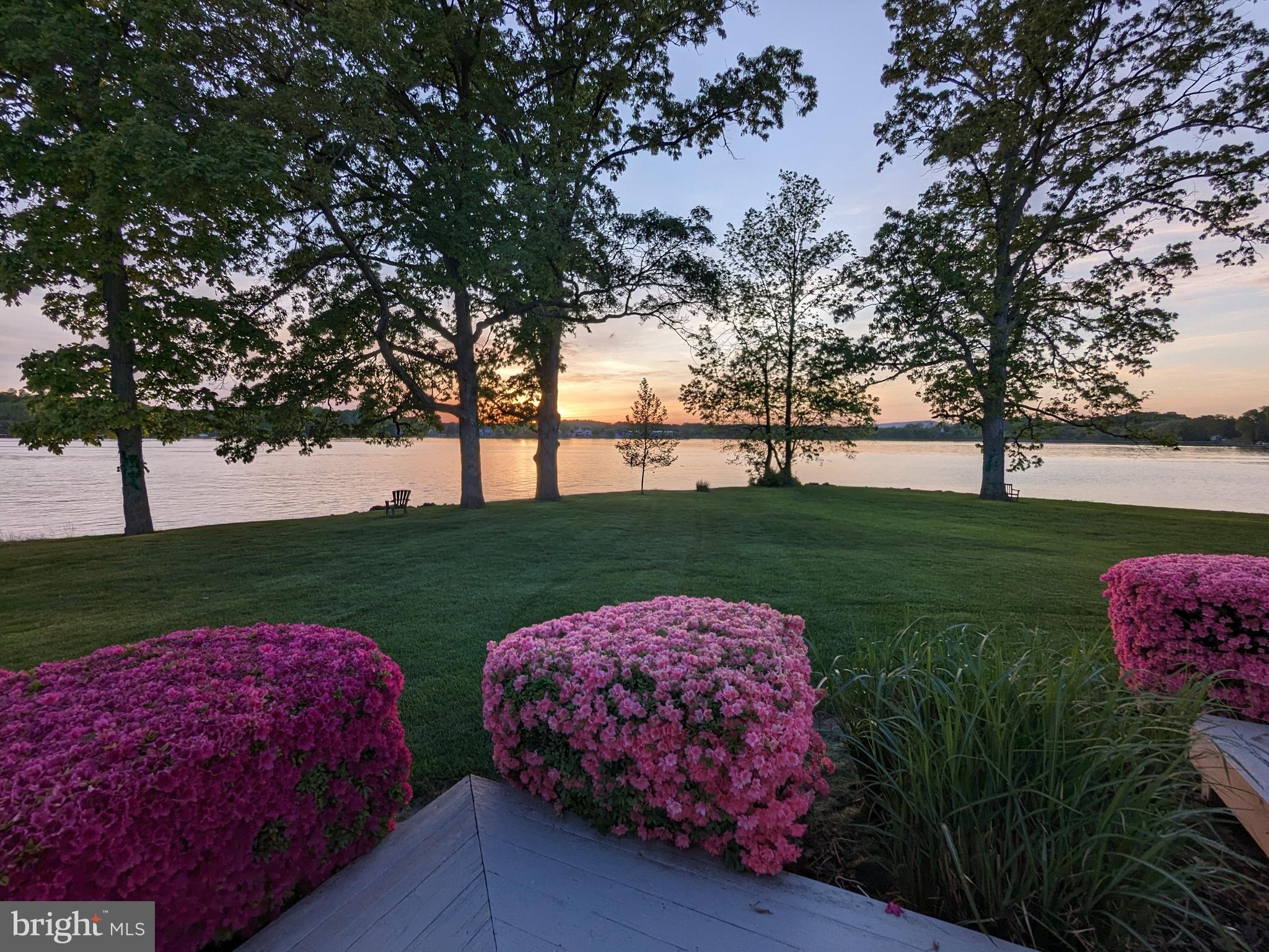 LAKE MEADE - Residential
