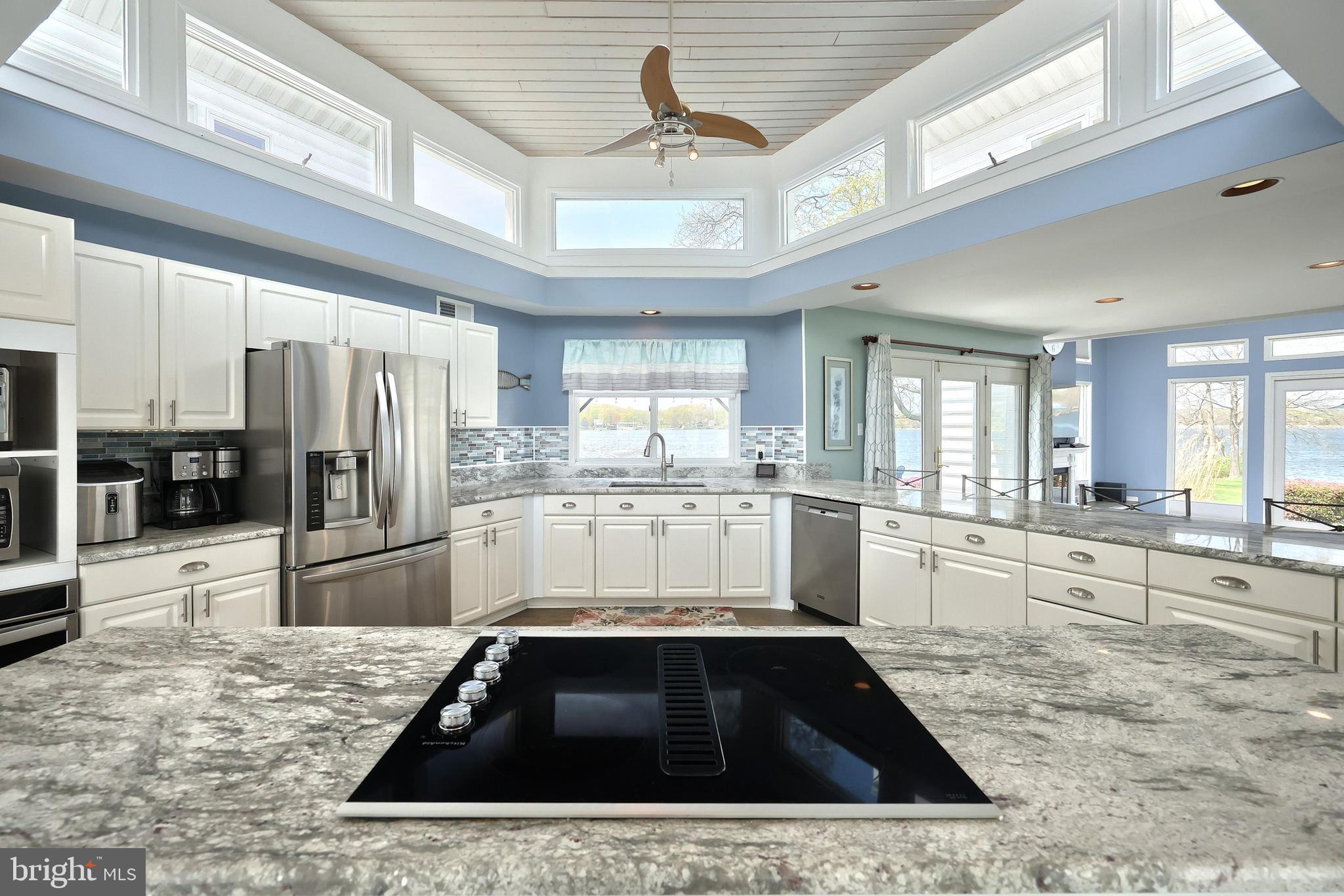 LAKE MEADE - Residential