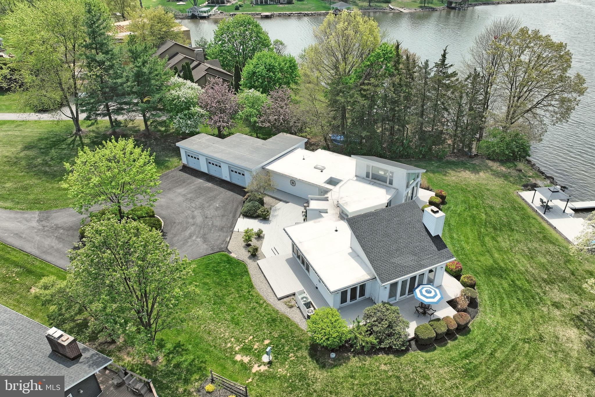 LAKE MEADE - Residential