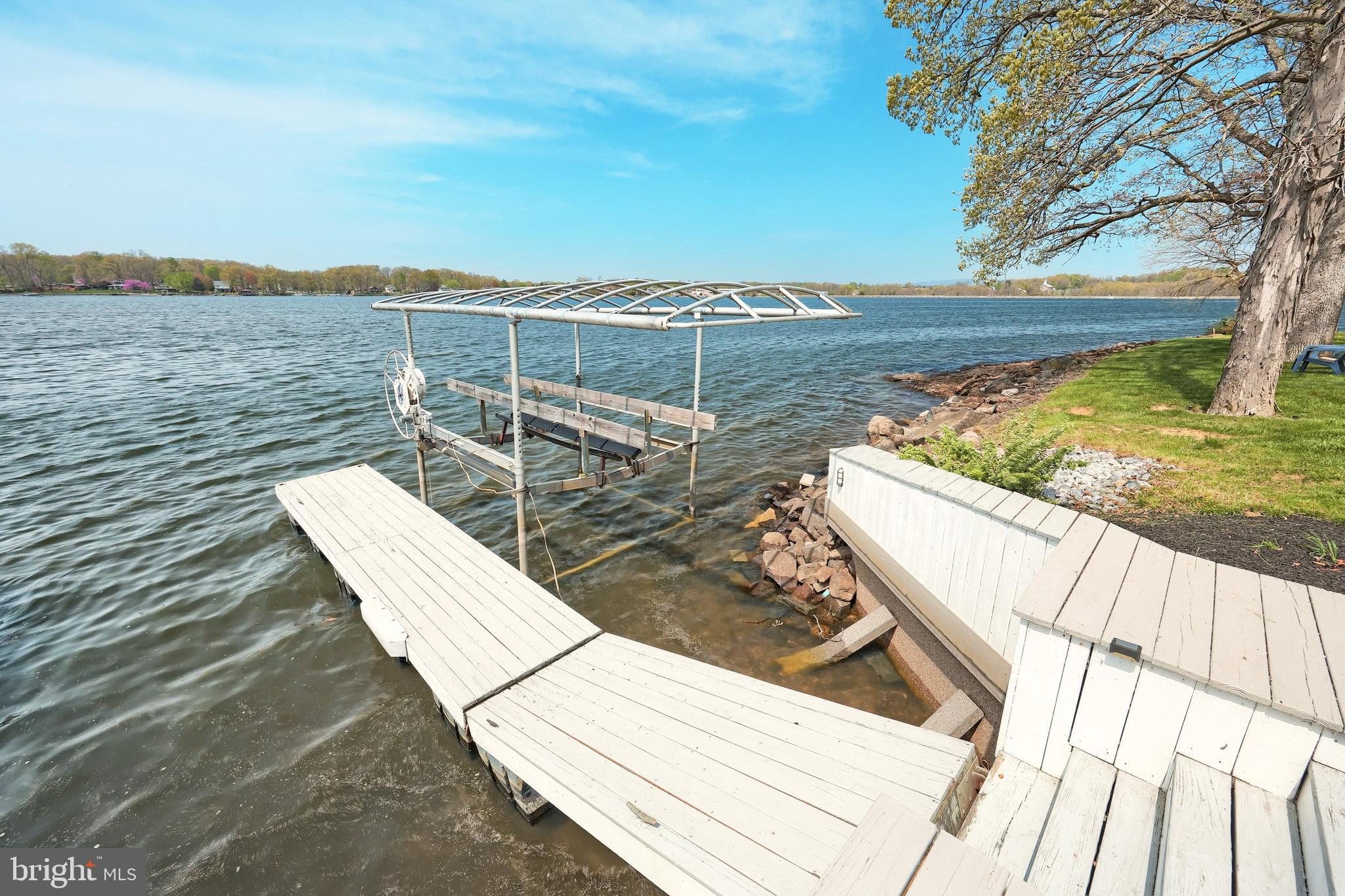 LAKE MEADE - Residential