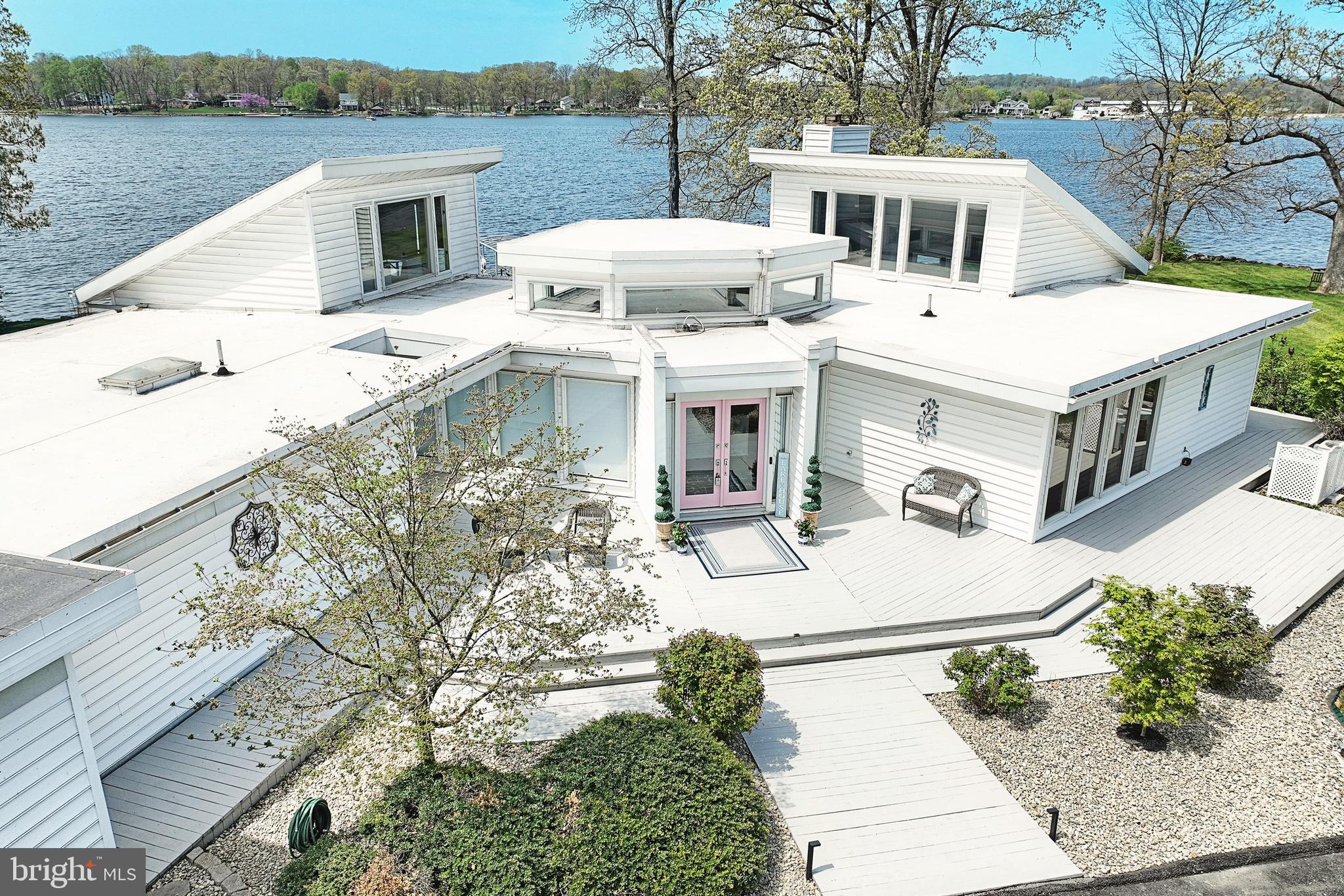 LAKE MEADE - Residential