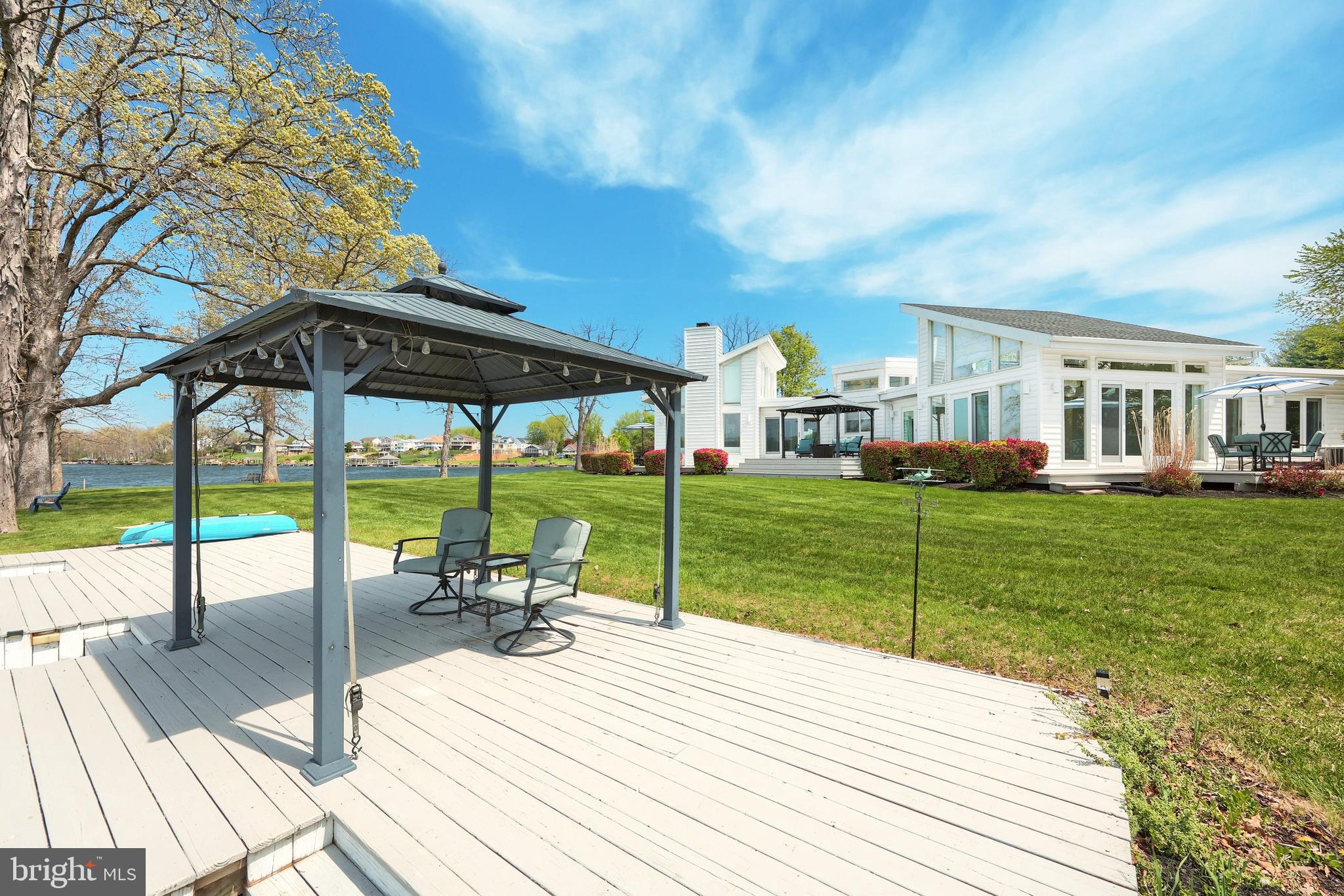 LAKE MEADE - Residential
