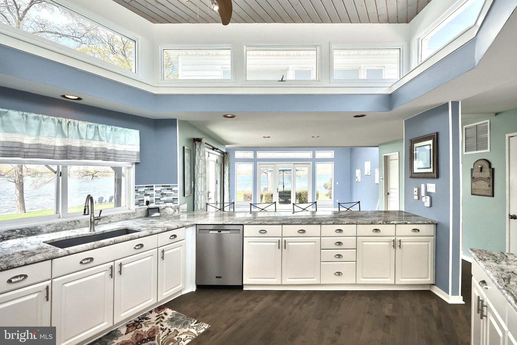 LAKE MEADE - Residential