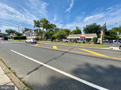 402 S WHITE HORSE PIKE AUDUBON NJ 08106