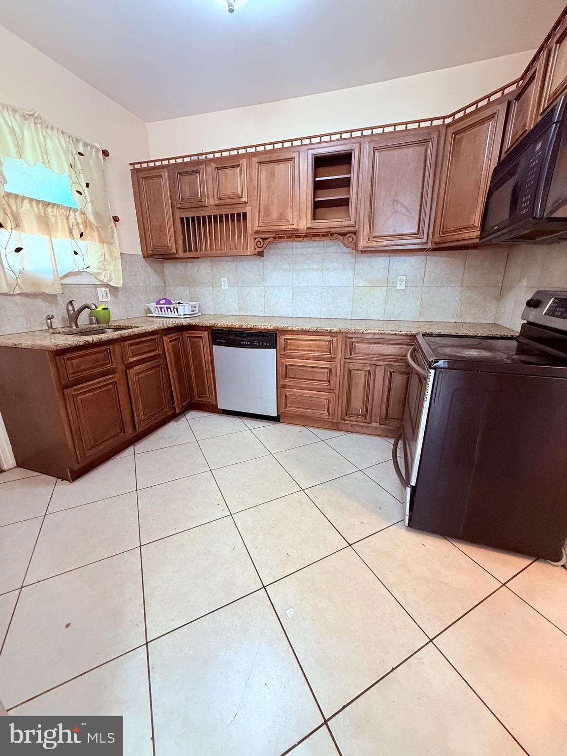 MOYERS PARK - Residential