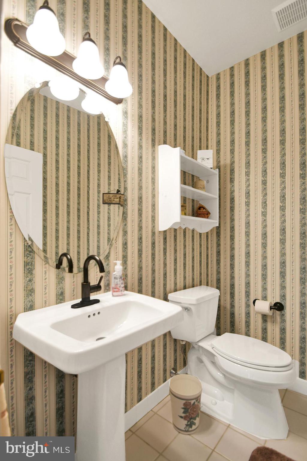 ESTATES AT BROOKSIDE - Residential