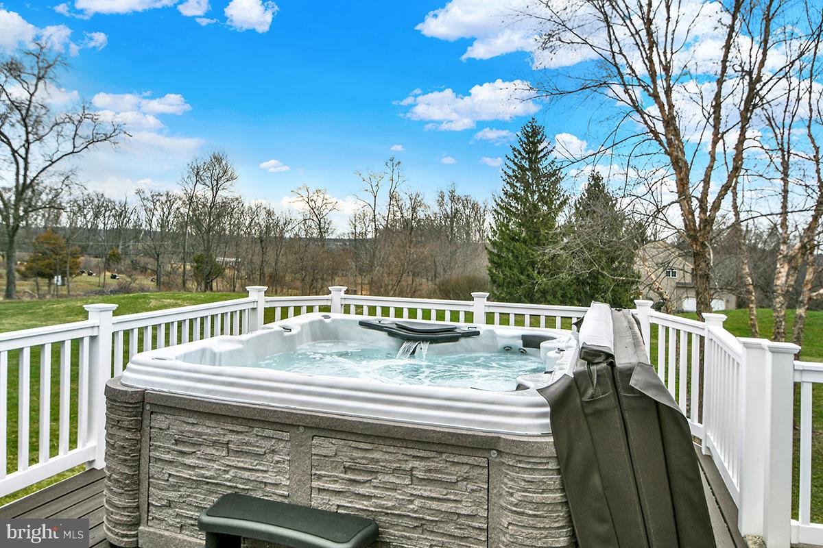 ESTATES AT BROOKSIDE - Residential