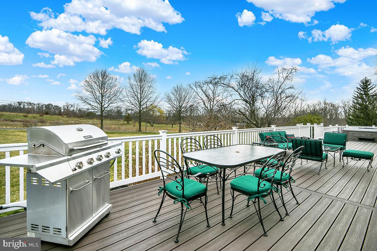 ESTATES AT BROOKSIDE - Residential