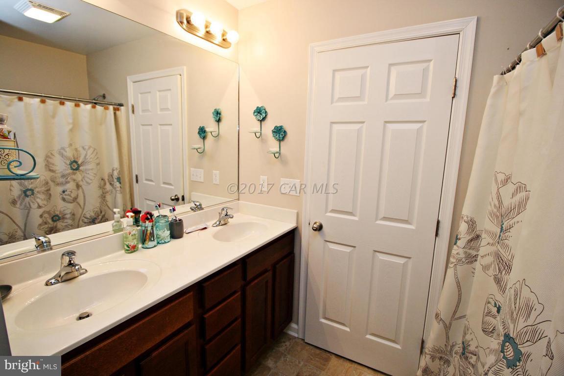 AMBER RIDGE - Residential