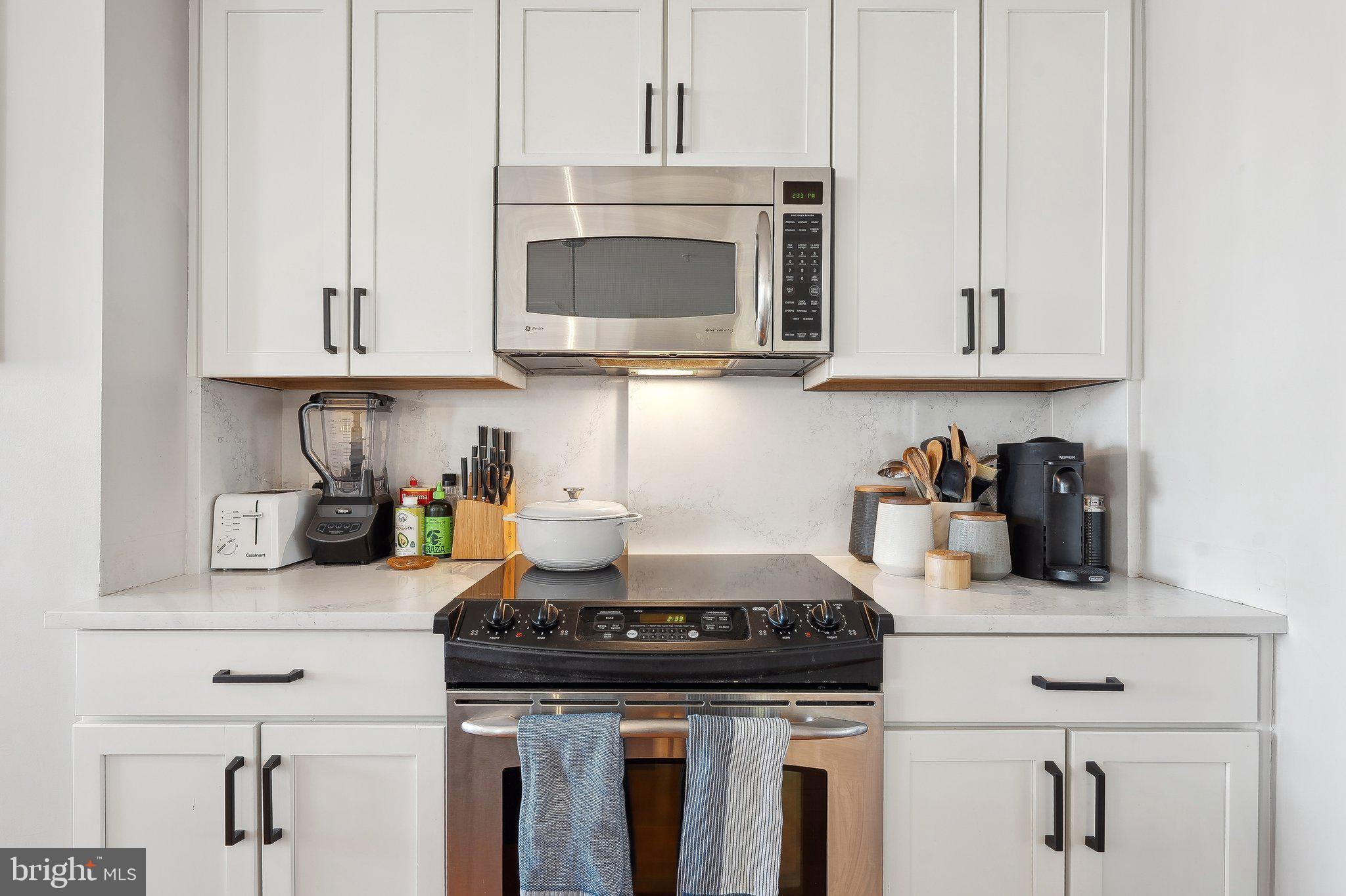 THE PHOENIX CONDOMINIUMS - Residential Lease