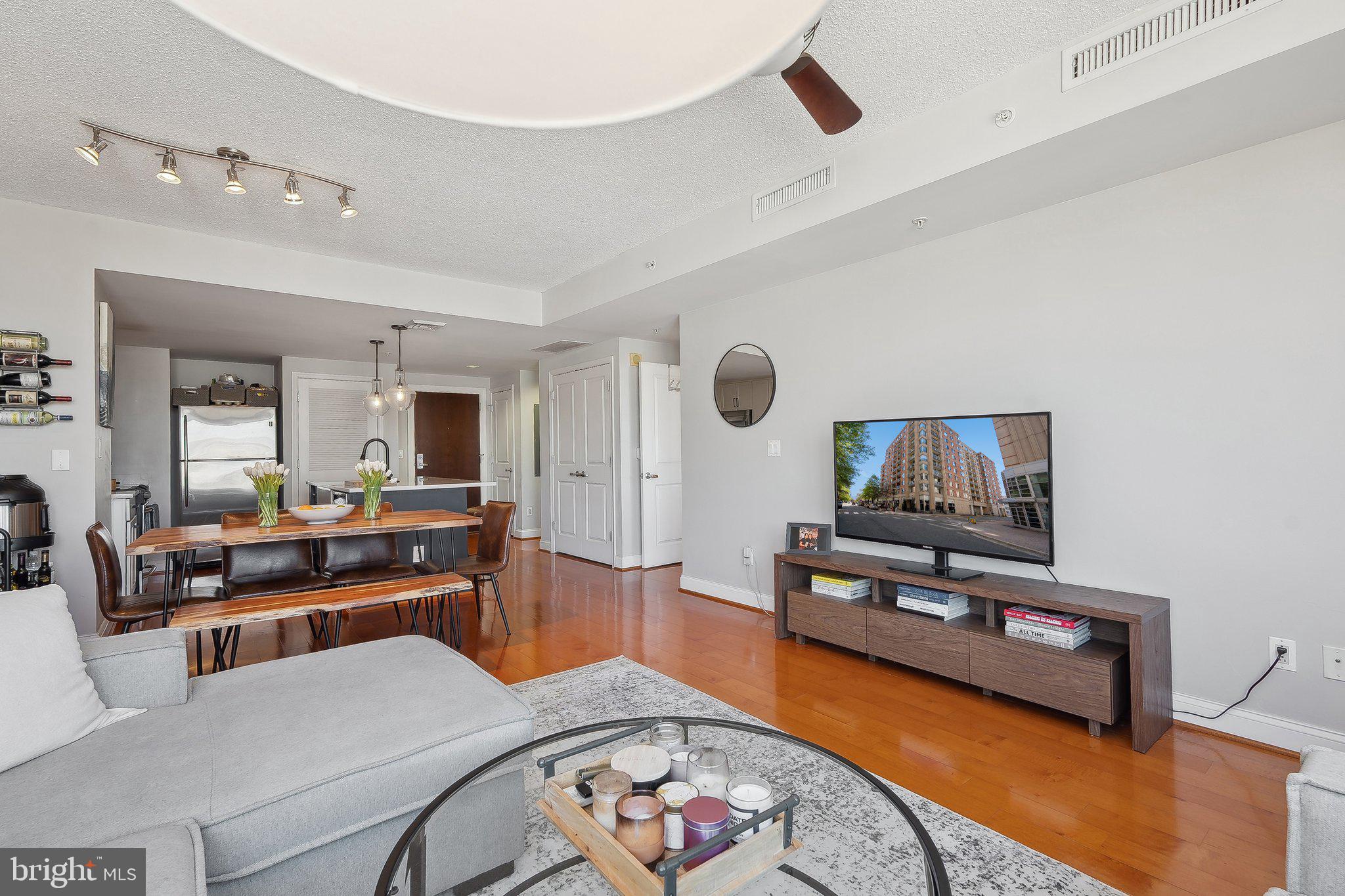 THE PHOENIX CONDOMINIUMS - Residential Lease