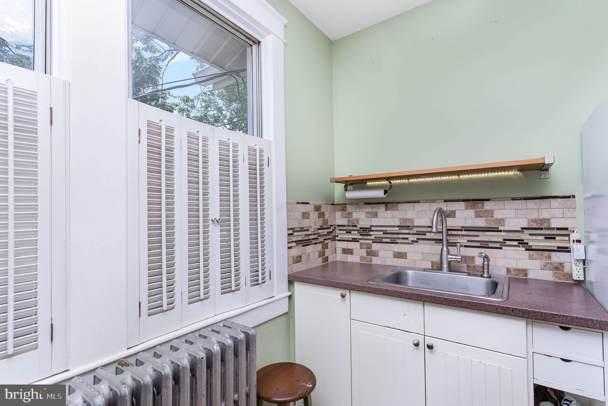 MIDDLE RIVER - Residential