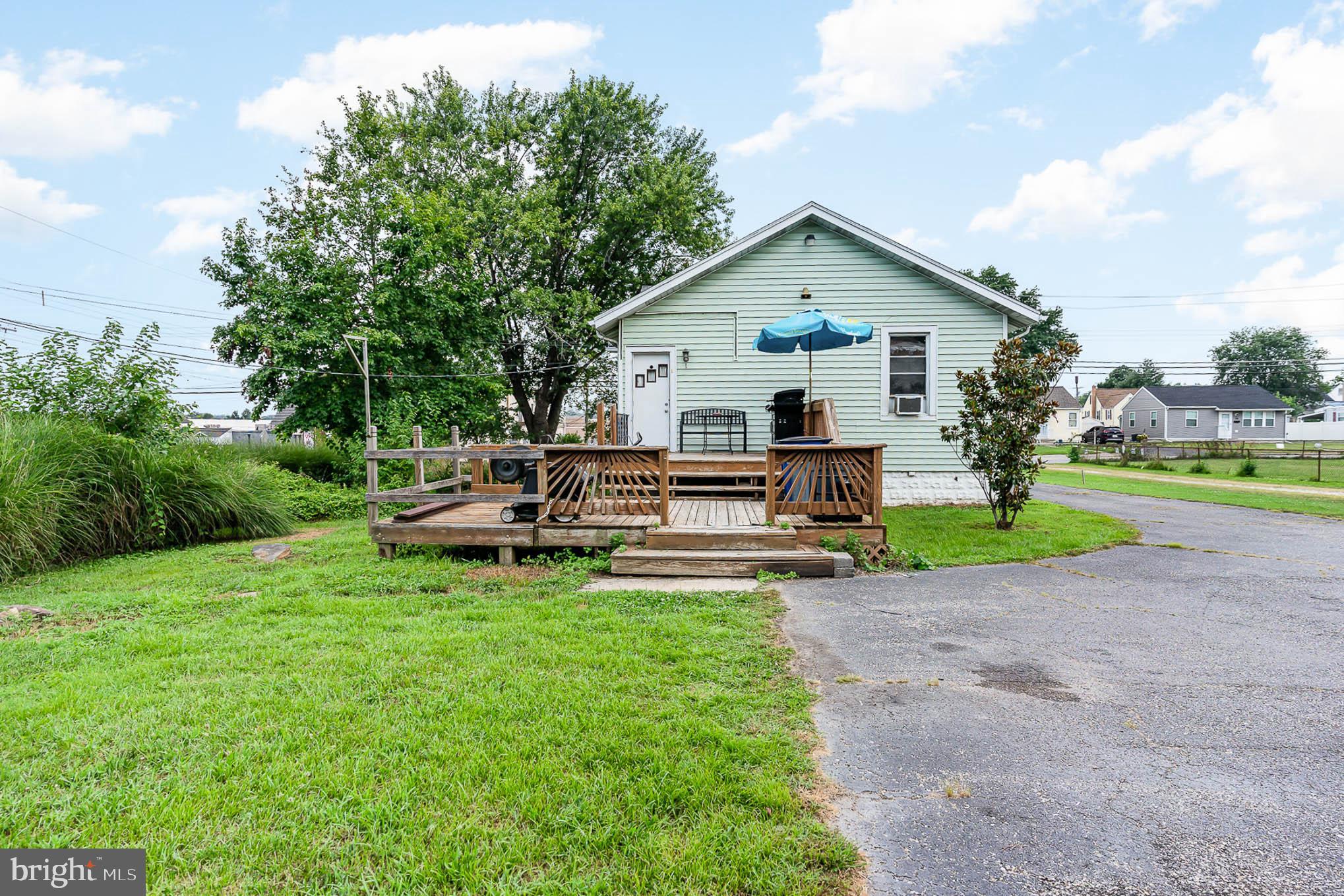 MIDDLE RIVER - Residential