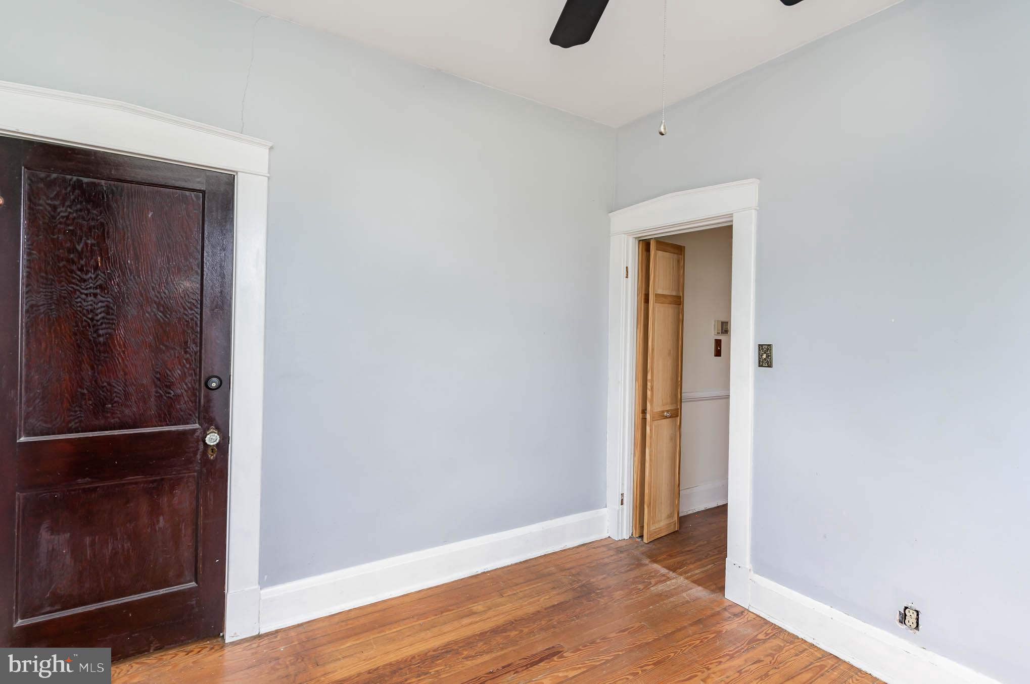 MIDDLE RIVER - Residential