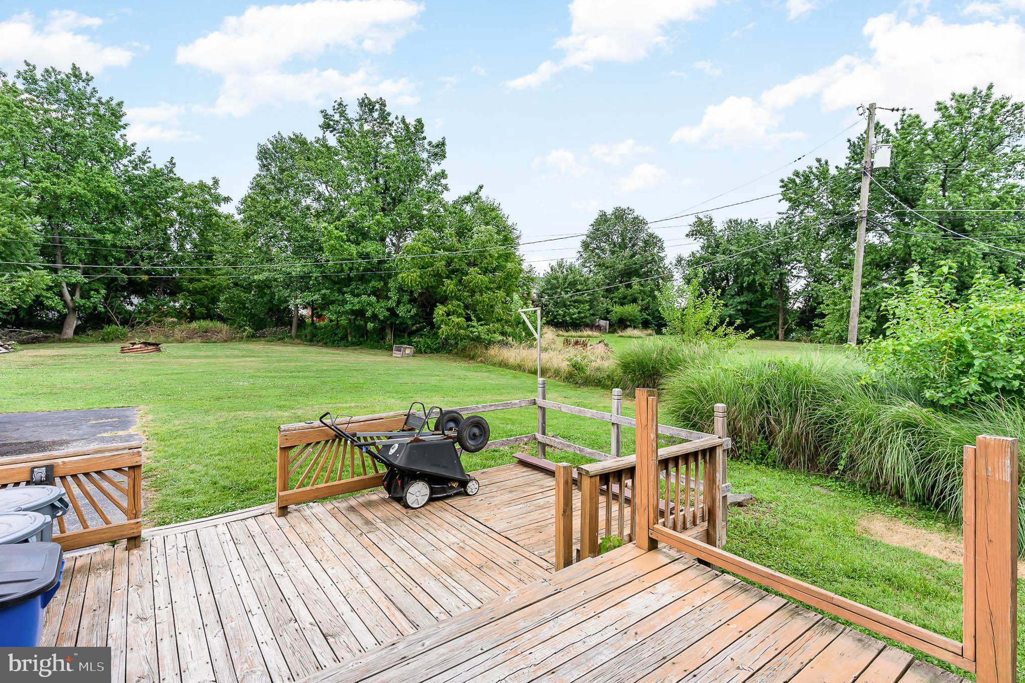 MIDDLE RIVER - Residential