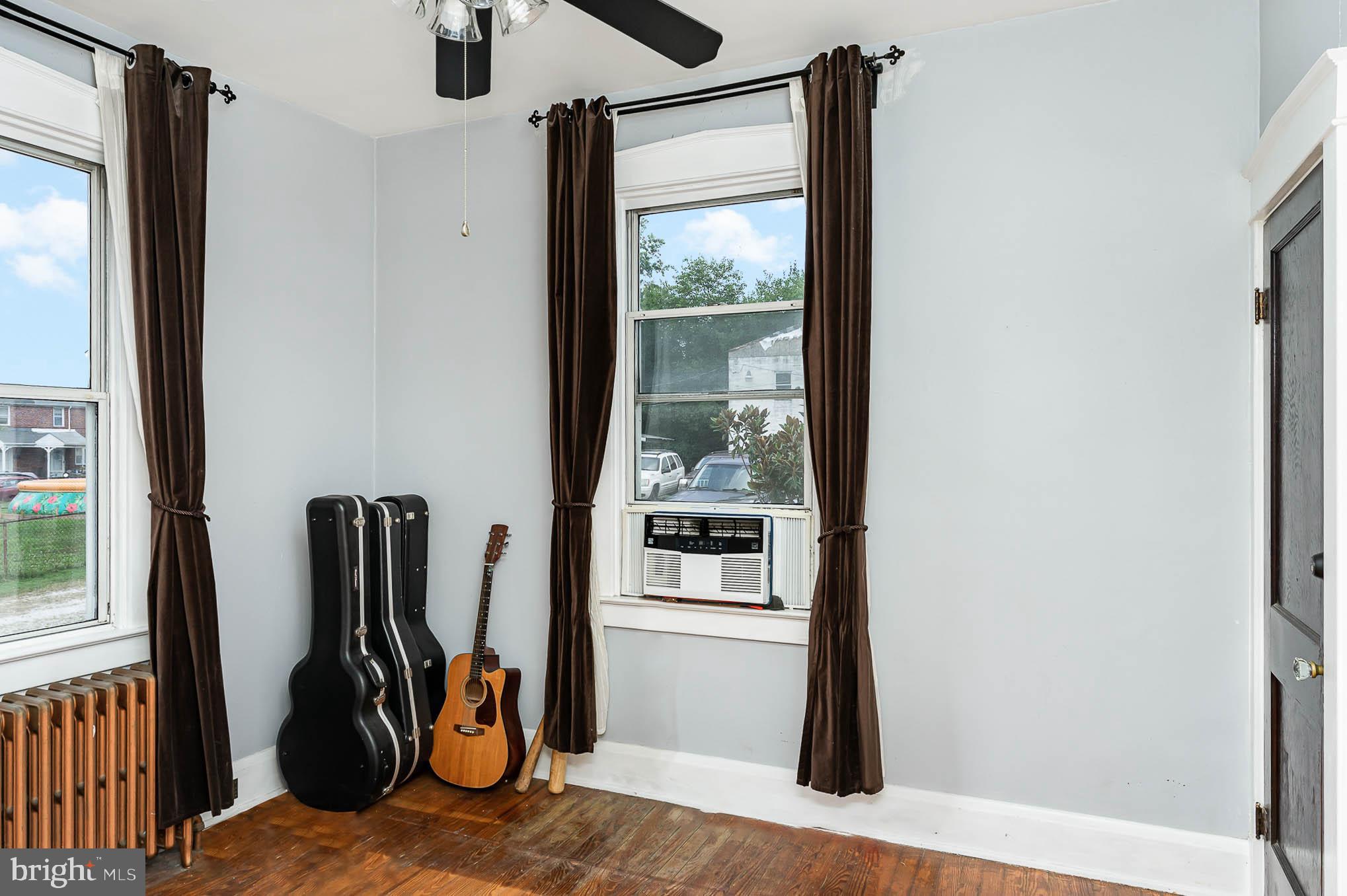 MIDDLE RIVER - Residential